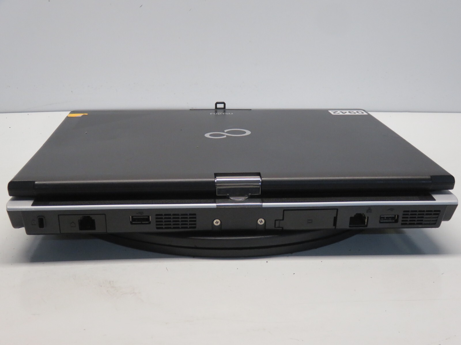 Fujitsu Lifebook T900 Intel Core i5 CPU M560 2.67GHz 4GB NO HDD No Batt