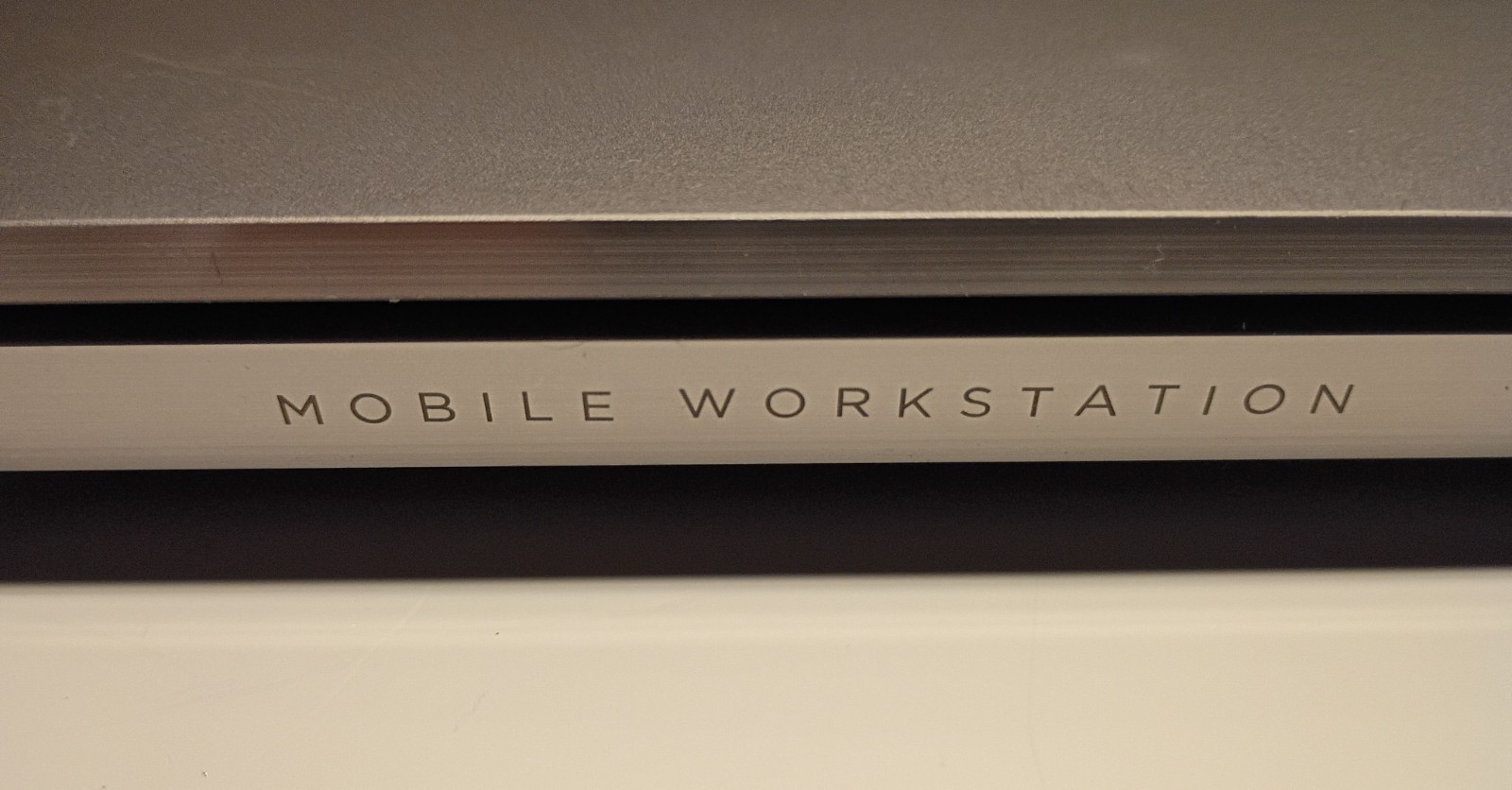 HP Z BOOK STUDIO G5 i7, 8850H, 15.3″, 512 GB M.2 SSD, 32 GB RAM, WIN 11 25H2