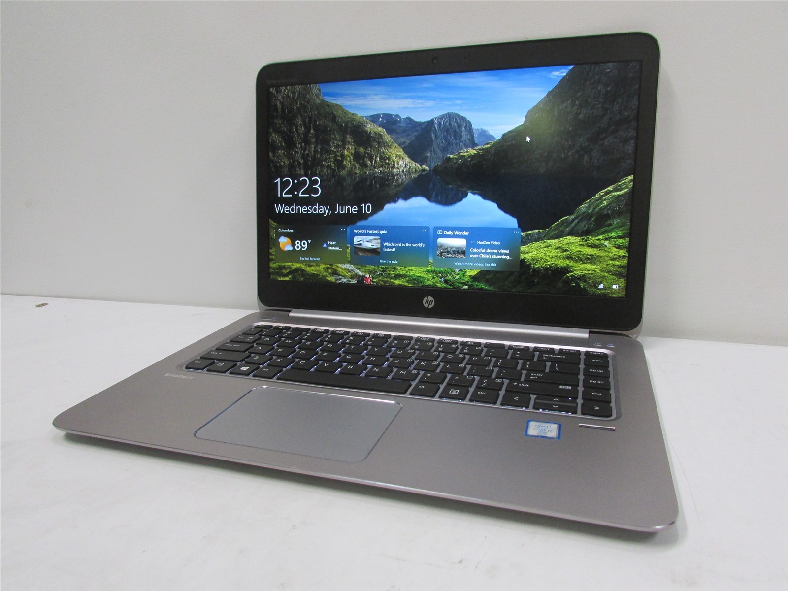 HP Elitebook Folio 1040 G3 i7-6600U 2.6GHz 16GB RAM 256GB m.2 14″ W10P COSM DMG