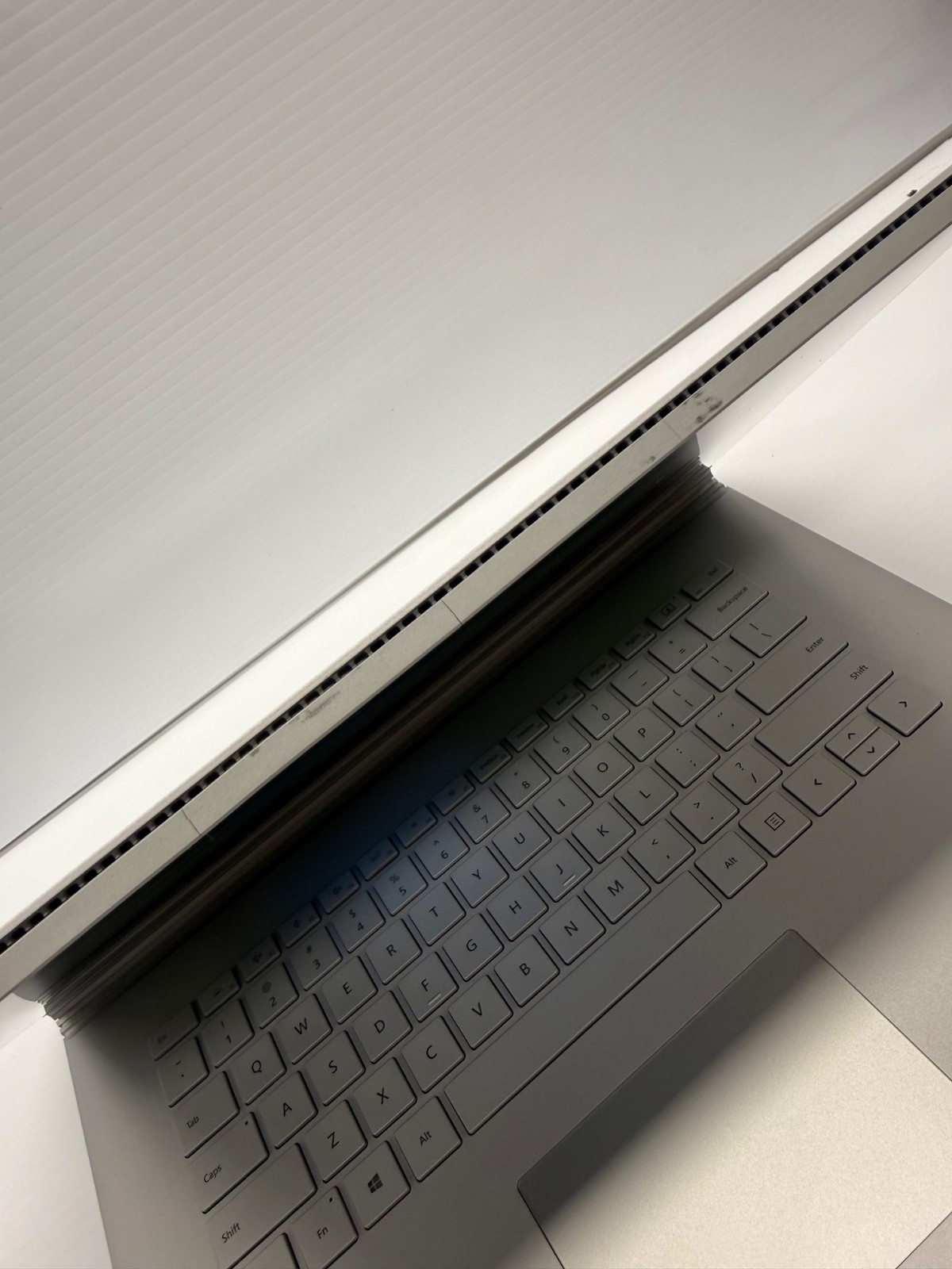 Microsoft Surface Book 3 15.5” i710th-32GB 512 SSD Windows 11pro