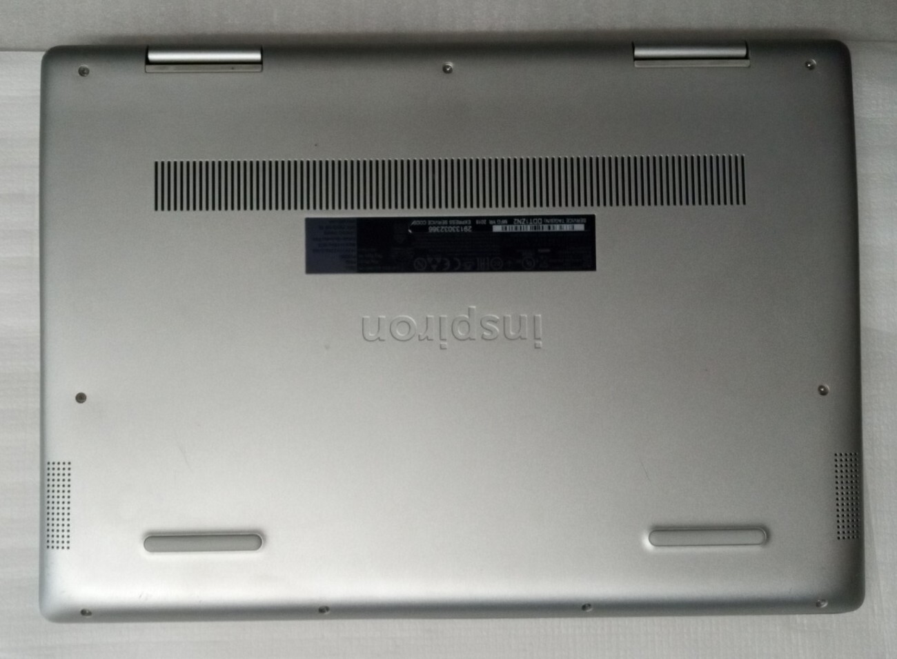 DELL INSPIRON 5482 2 In 1 INTEL I5-8265U 1.60GHZ 16GB RAM 256Gb & 500GB SSD