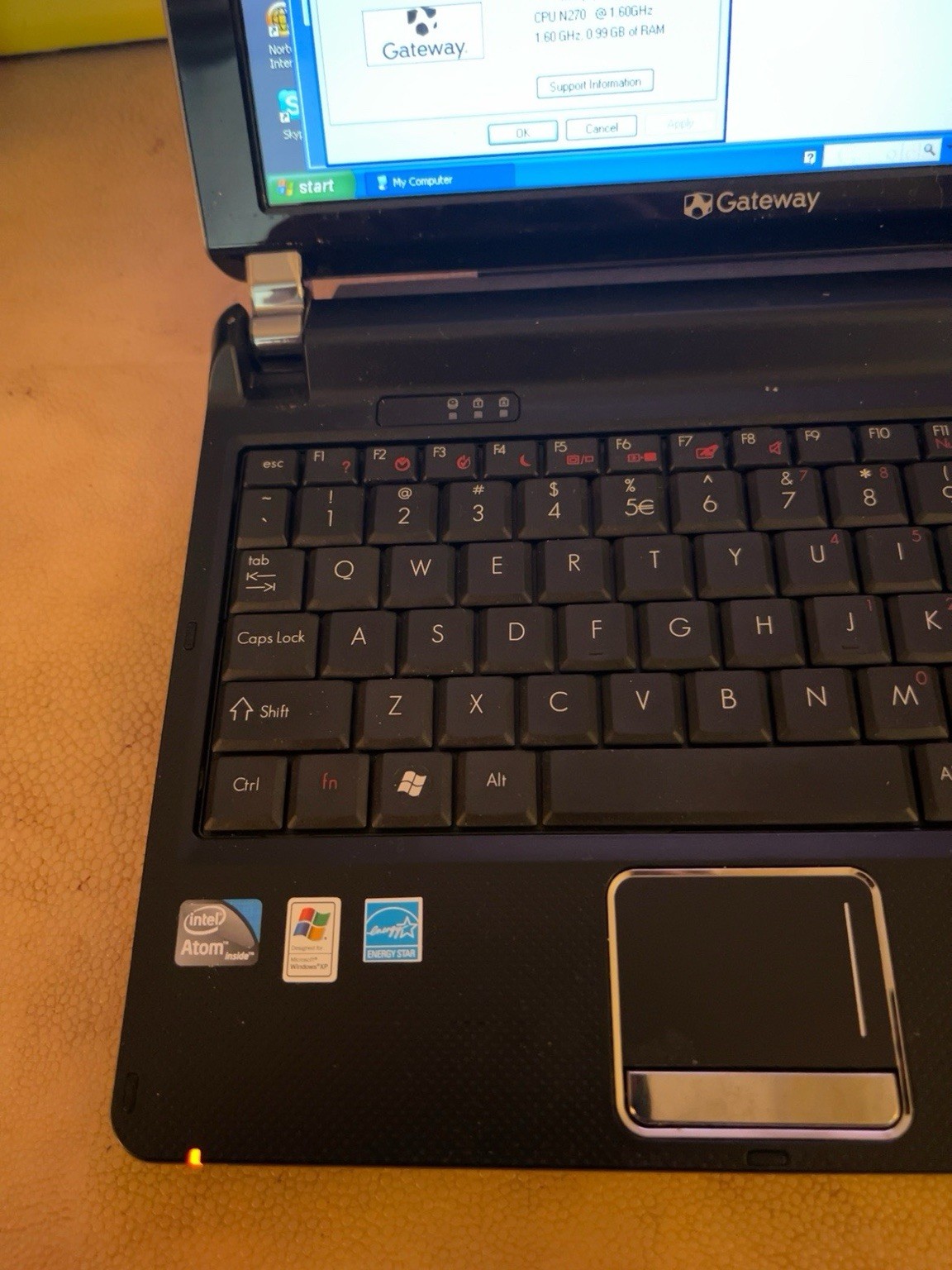 Gateway LT2016u Netbook – Windows XP Home – Intel Atom – Tested & Working
