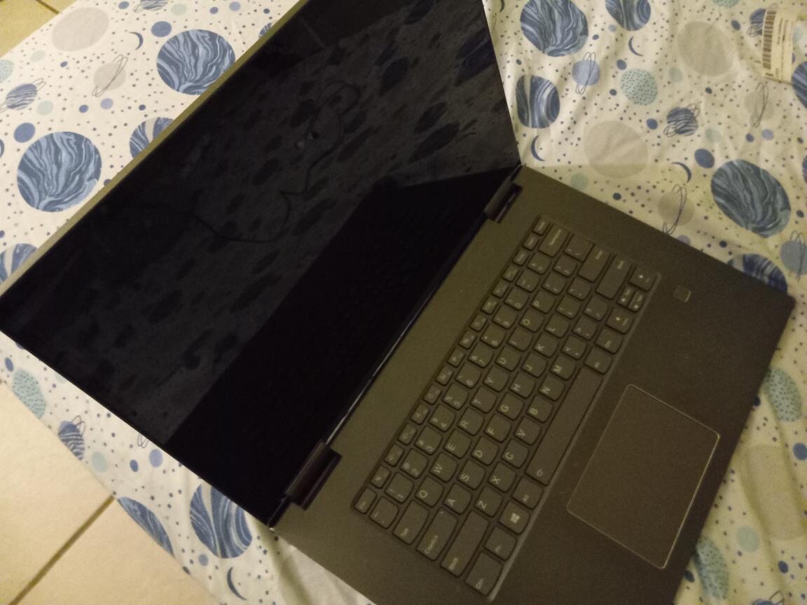 Lenovo YOGA 730-15IKB || 15” screen, Intel core i7 gen 8 processor