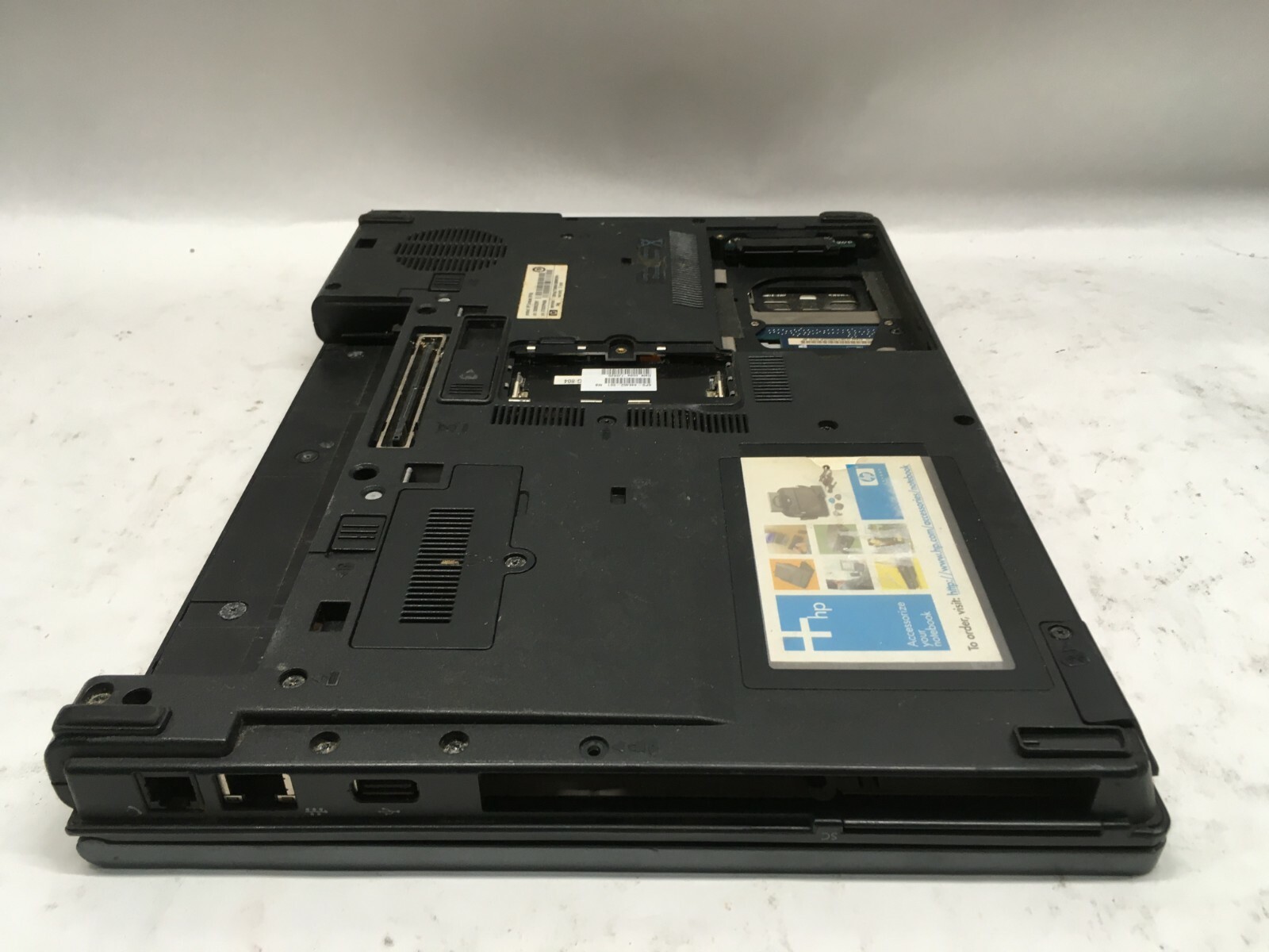 HP Compaq 6910p 14″ Laptop For Parts/Repair Powers on No Video NO HDD/RAM JR