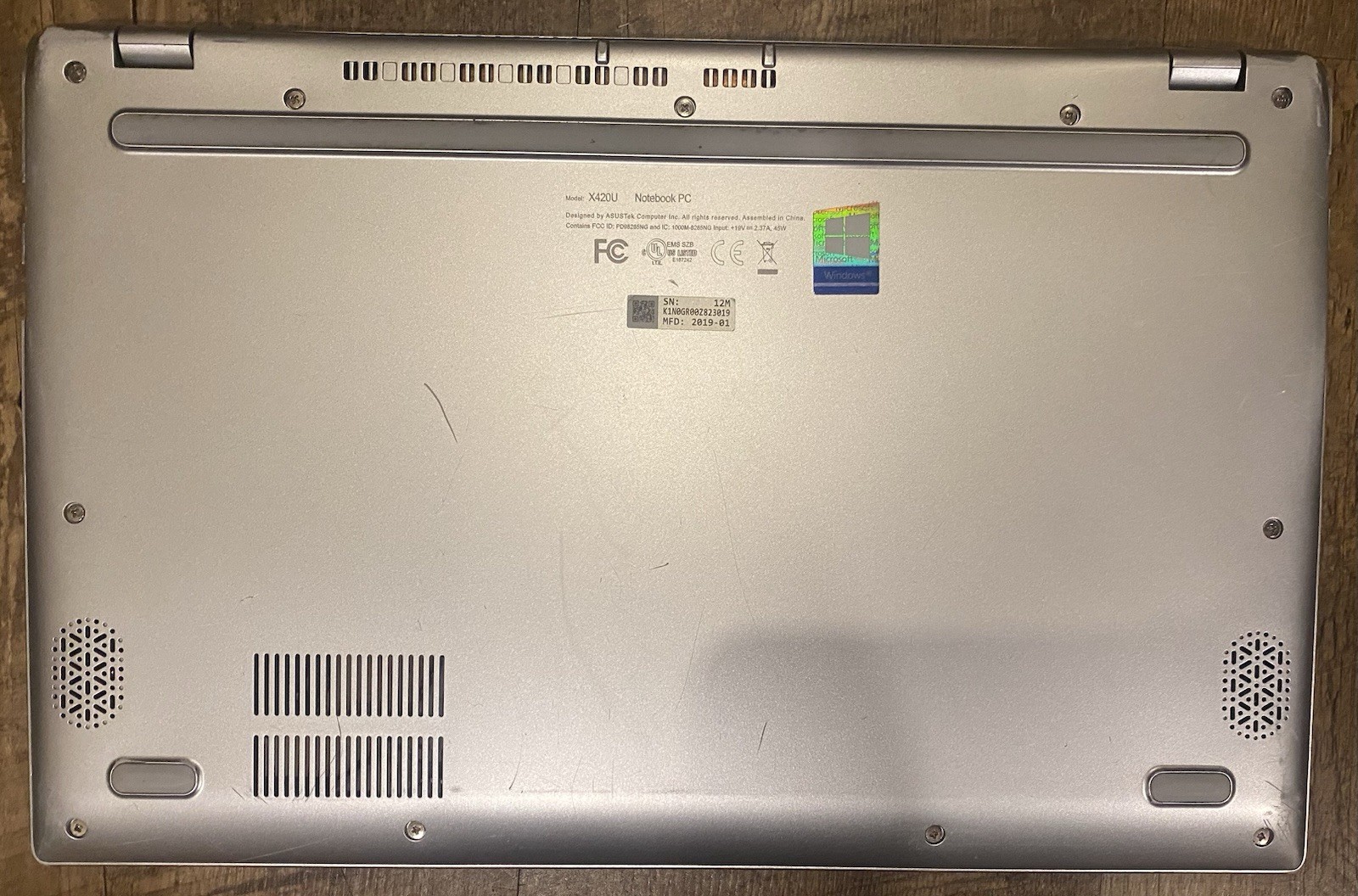 ASUS VivoBook 14 X420UA i5-8250U 8GB 256GB SSD UHD 620 No Charger