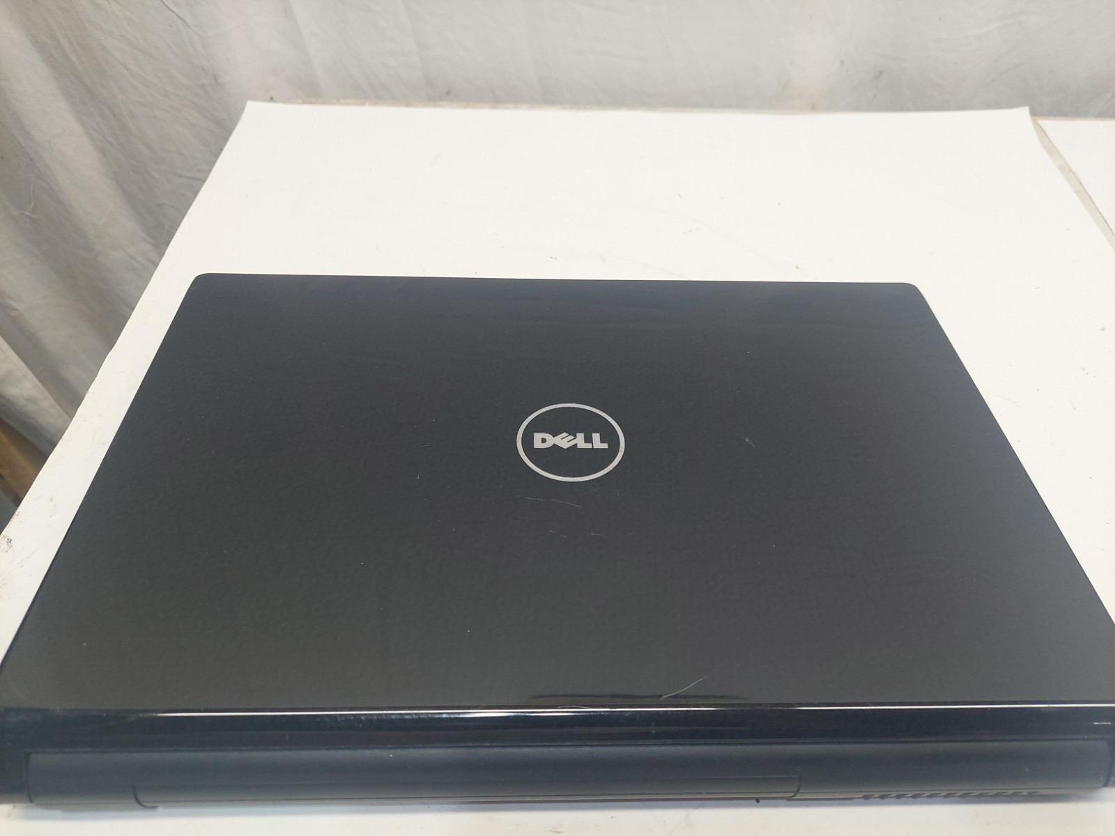 DELL STUDIO 1555 PP39L – FOR PARTS – INTEL CORE 2 DUO 15″ Untested No Cord