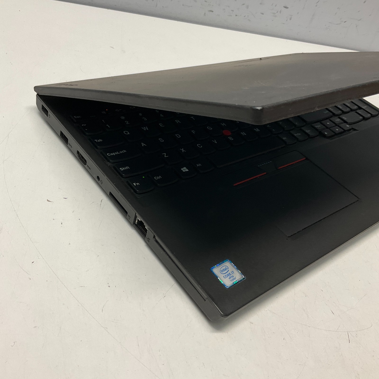Lenovo ThinkPad T560 Intel Core i7-6600U @ 2.60GHz 8GB NO HDD NO OS NO BATT