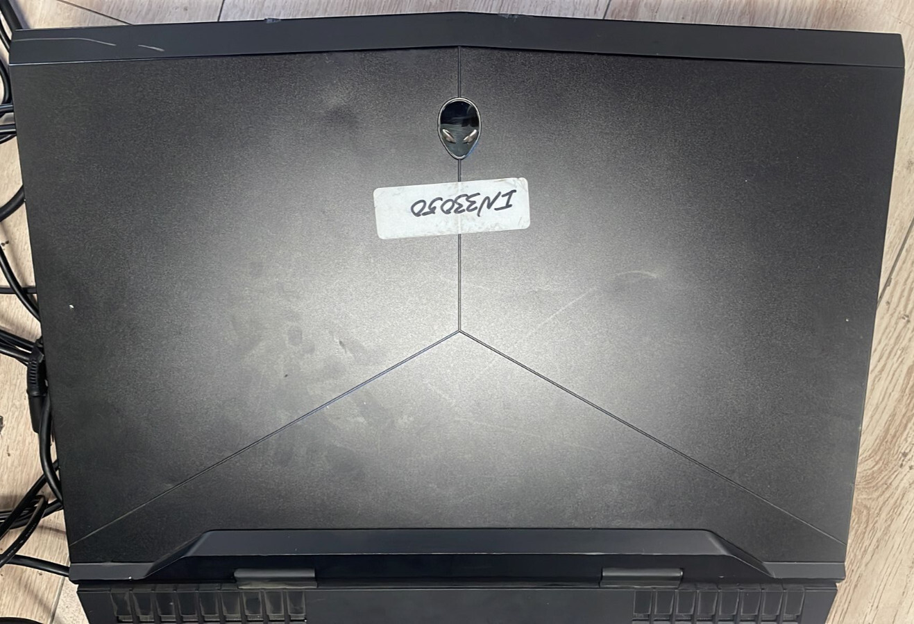 Alienware 17 R5 P31E002 17″ Core i7 8th Gen 2.20Ghz NO RAM NO HDD -SOLD Parts
