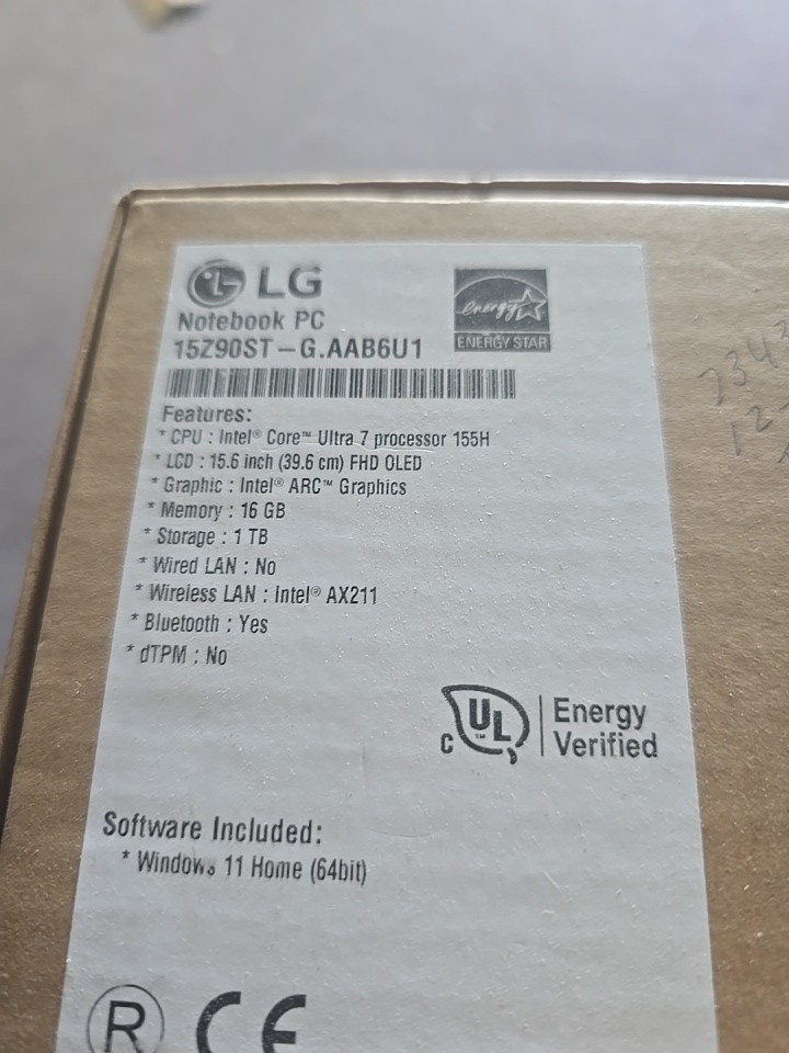 LG gram SuperSlim 15Z90ST- Ultra 5 125H 16GB RAM 512GB SSD