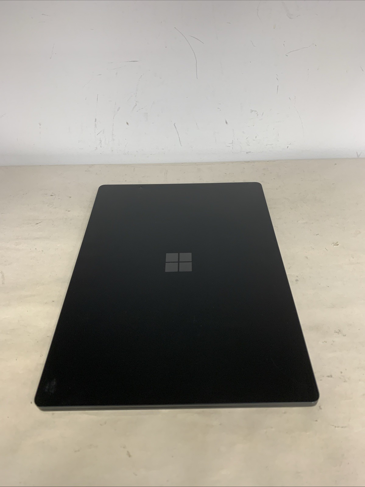 Microsoft Surface Laptop 5 1951 13.5″ i5-1245U 1.1GHz 8GB RAM 256GB SSD