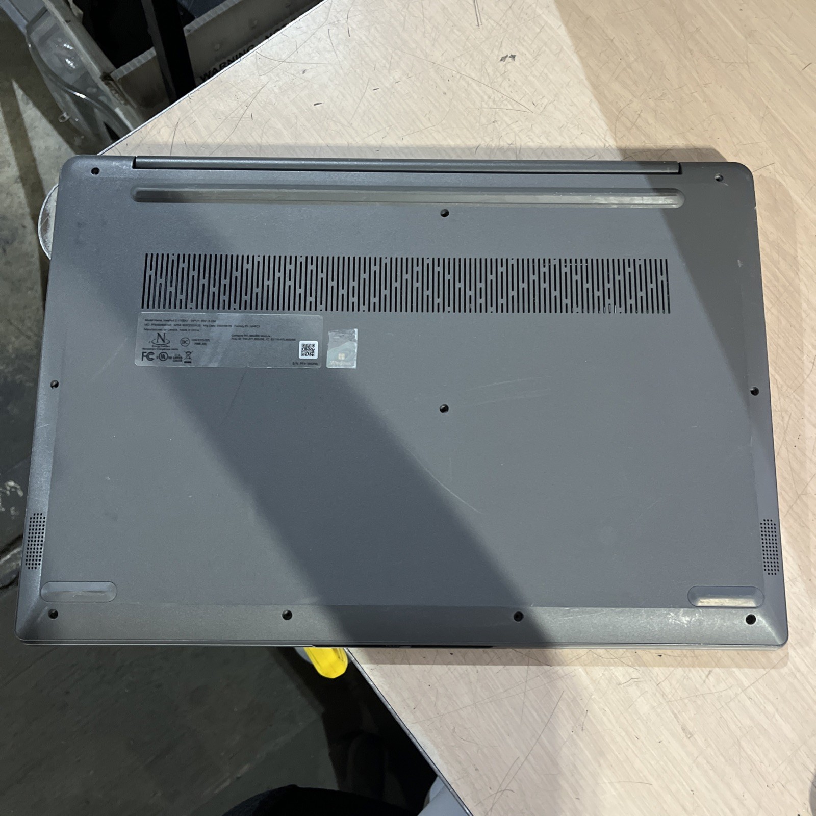 LENOVO IDEAPAD 3 17ABA7 AMD RADEON NO RAM NO HD