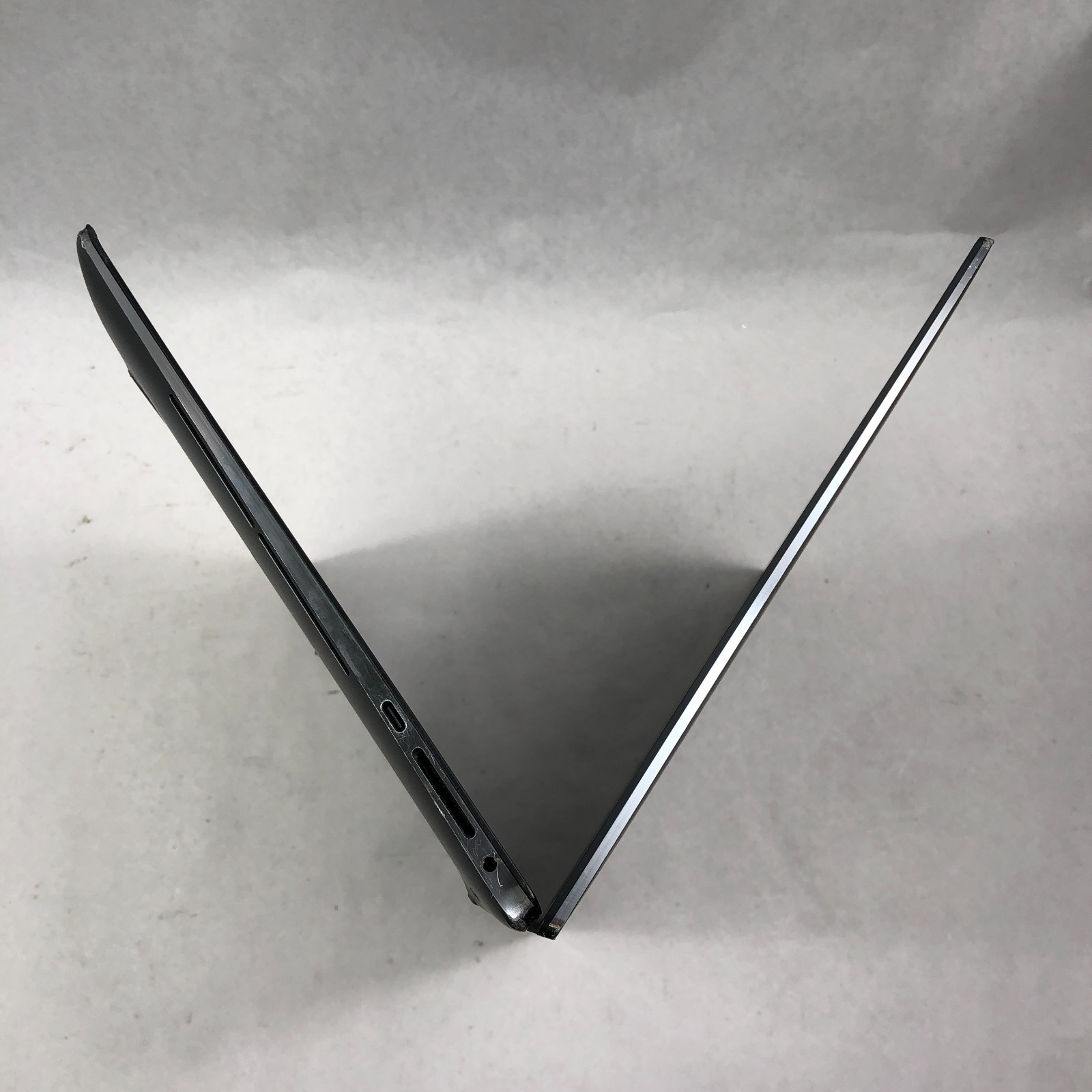 Dell Precision 5550 Intel Core i7-10875H 16GB RAM 512GB NVMe T2000 NO OS *Read*
