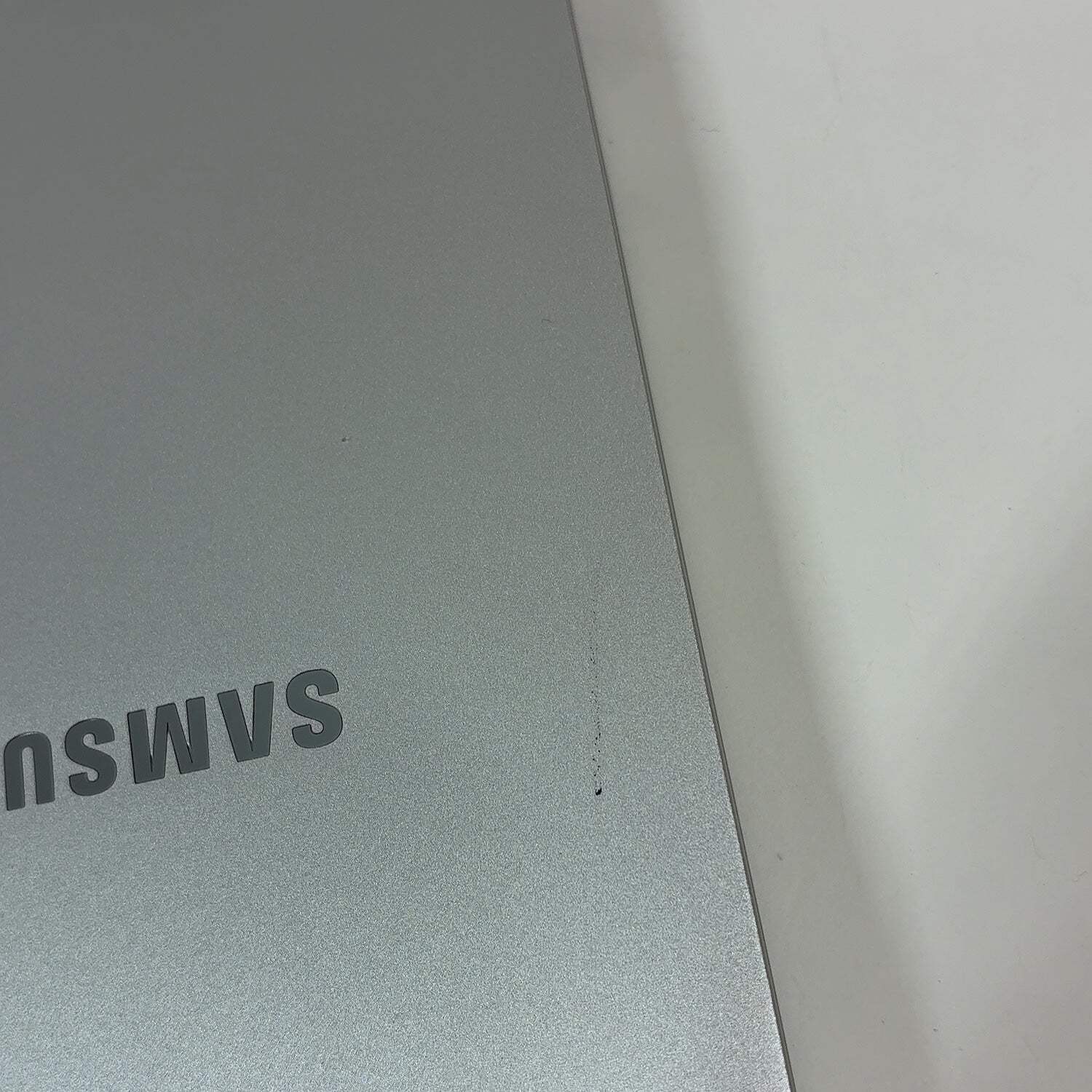 Samsung Galaxy Book5 750XHD 15.6″ Ultra 7 255U 2.2GHz 16GB RAM 512GB SSD