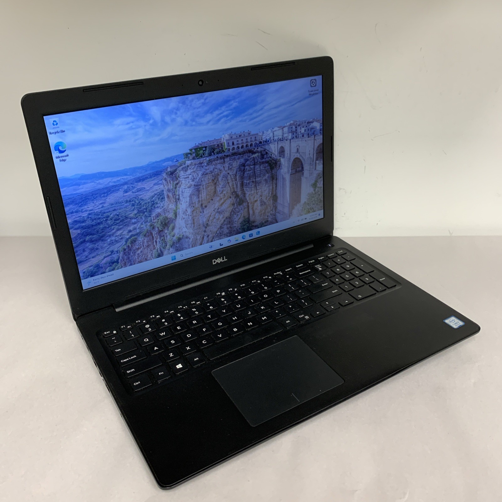 Dell Latitude 3590 15.6″ Core i5-8250U 8GB RAM 512GB HDD Win11 Pro