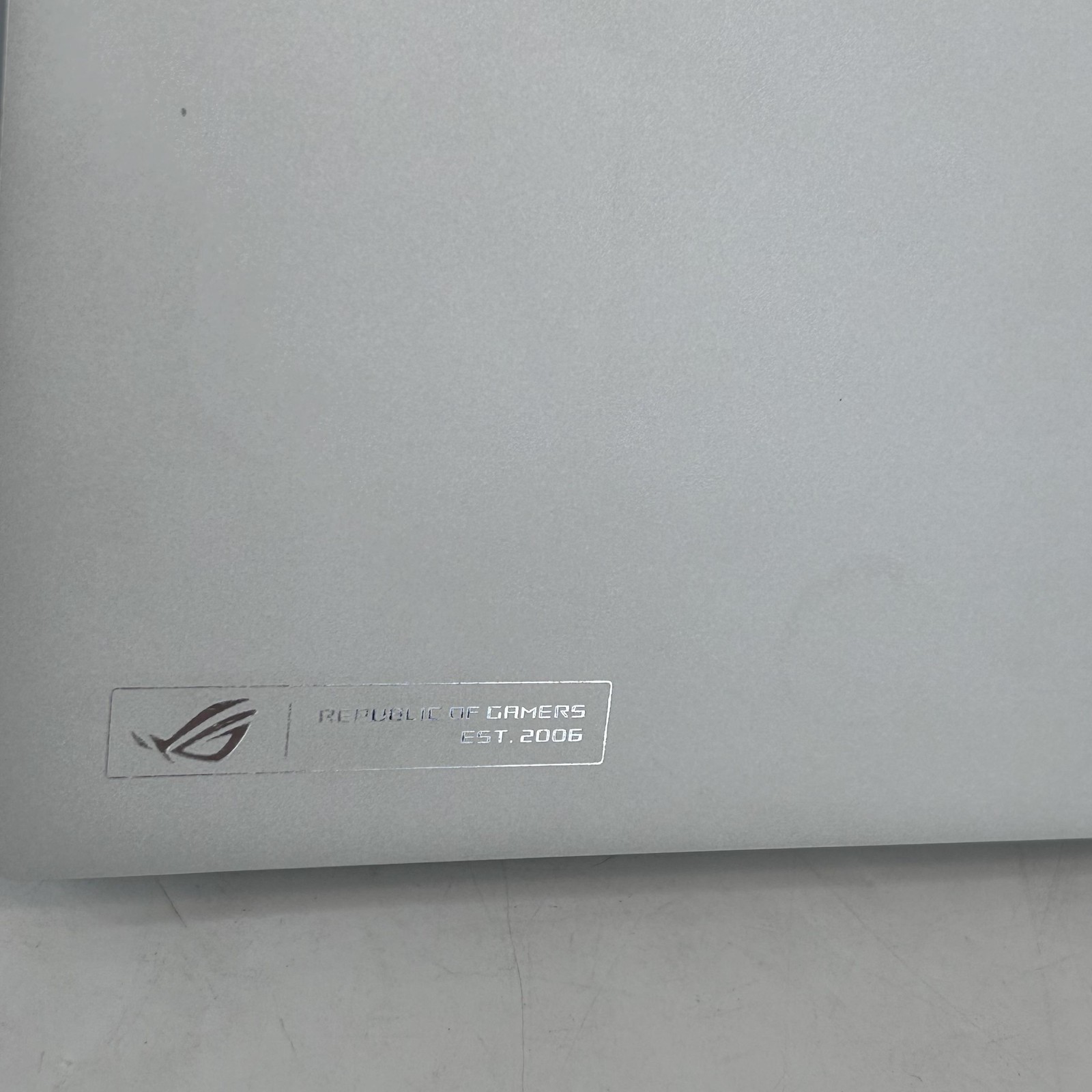 Asus ROG Zephyrus G14 GA403 120Hz QHD+ 4.0 GHz Ryzen 9 8945HS 16GB 1TB RTX 4060
