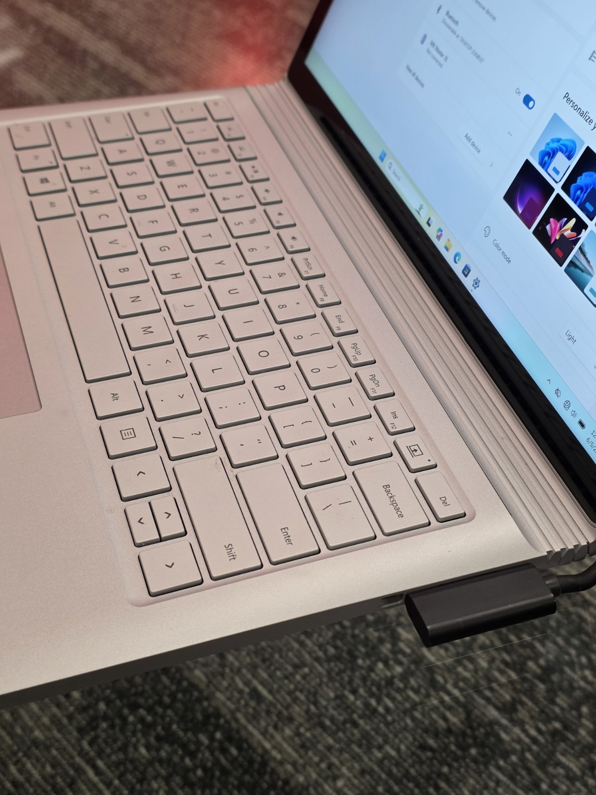Microsoft Surface Book Intel Core i7-6600u 16GB RAM 512GB SSD with Dock