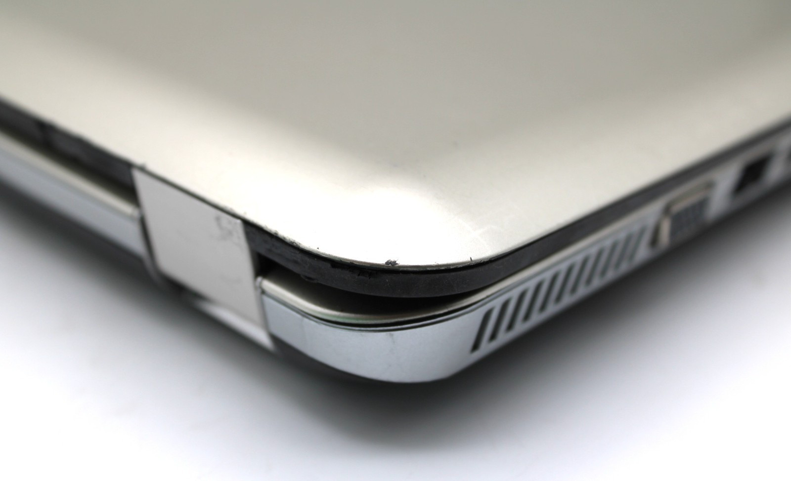 HP Pavilion Dv6 AMD Turion X2-P540@2.4GHz 4GB DDR3 NO STORAGE OR OS*USED/TESTED*