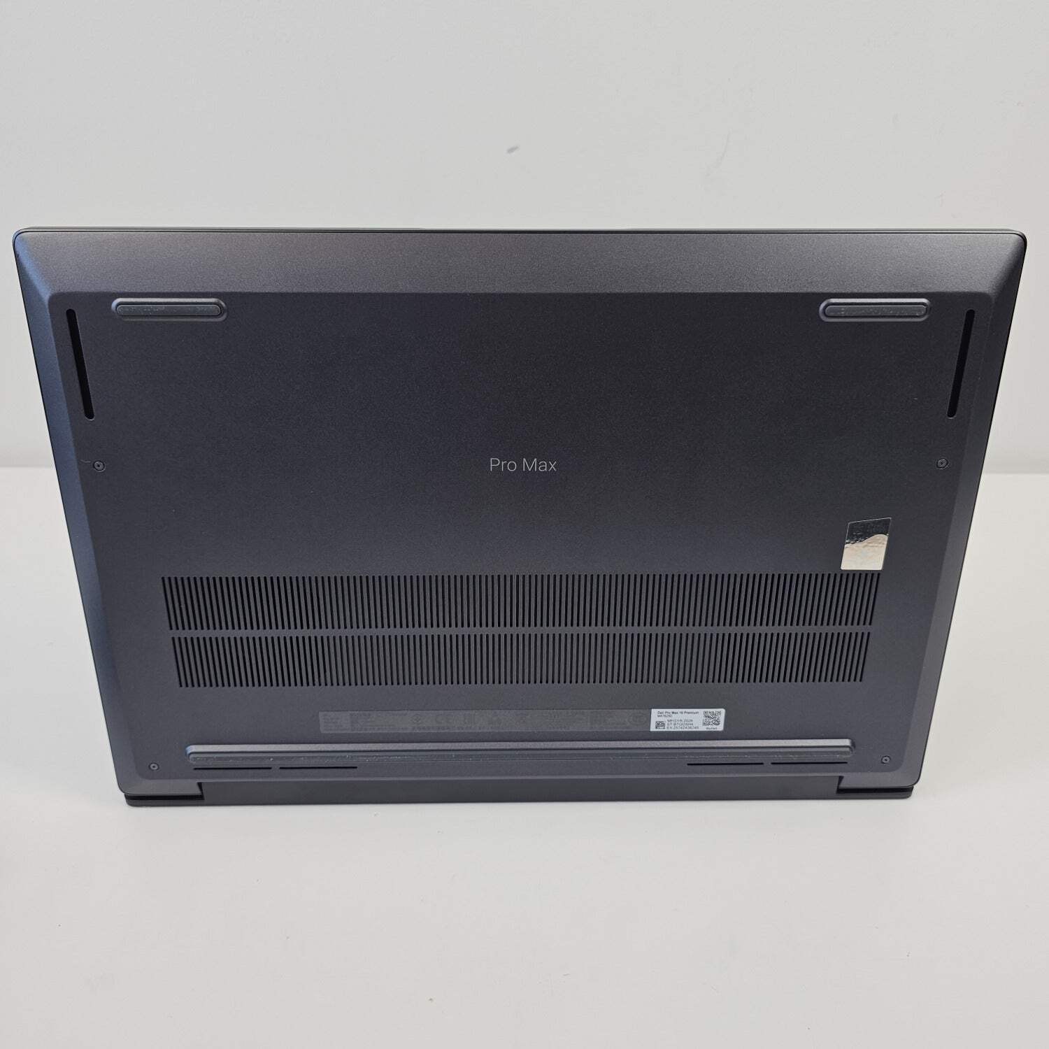 Dell Pro Max 16 Premium MA16250 16″ Core Ultra 7 265H 2.2GHz 32GB RAM 1TB SSD