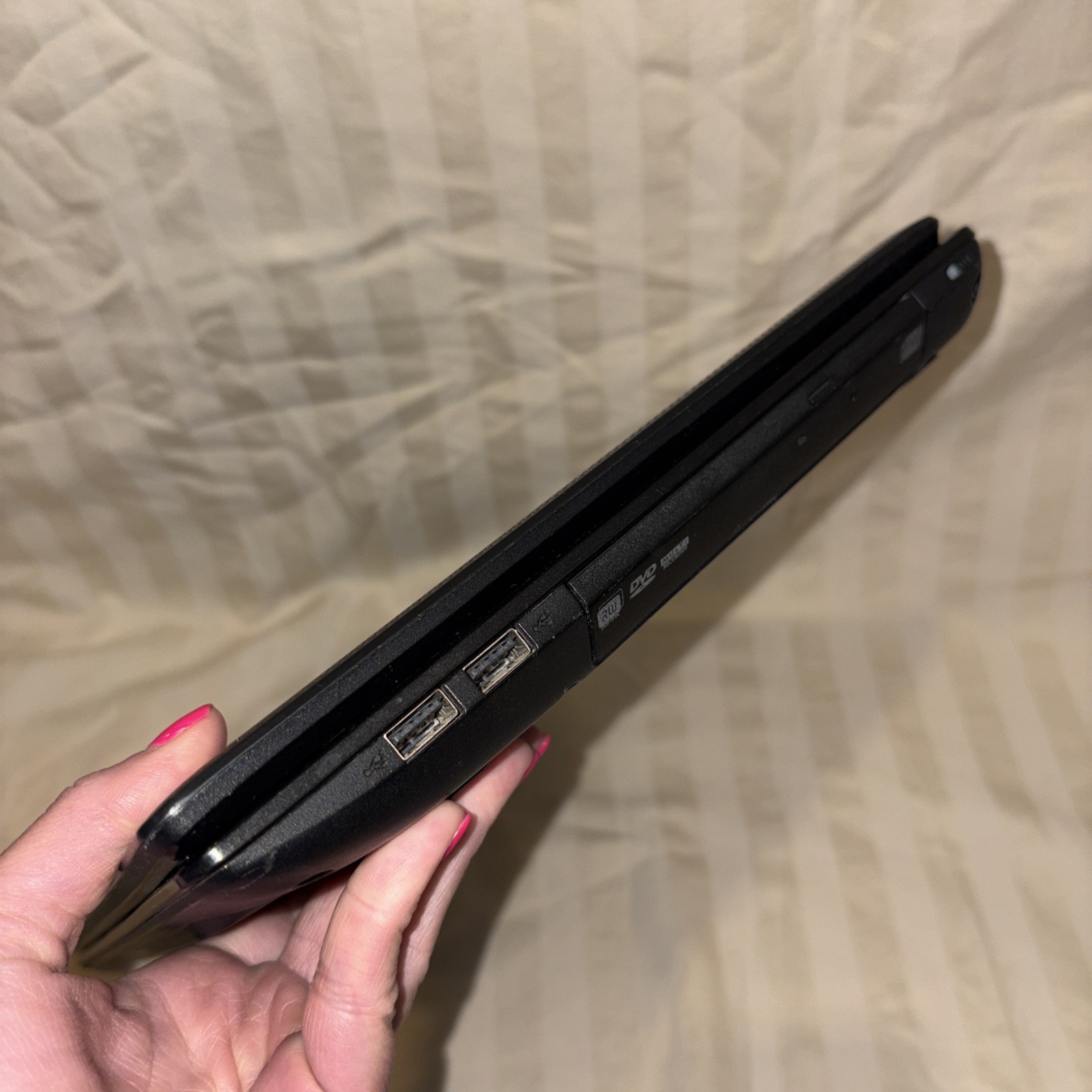 Acer Aspire 5742-6475 15.6″ Notebook – i3-m380 2.53 Ghz, 4 GB, 250 GB