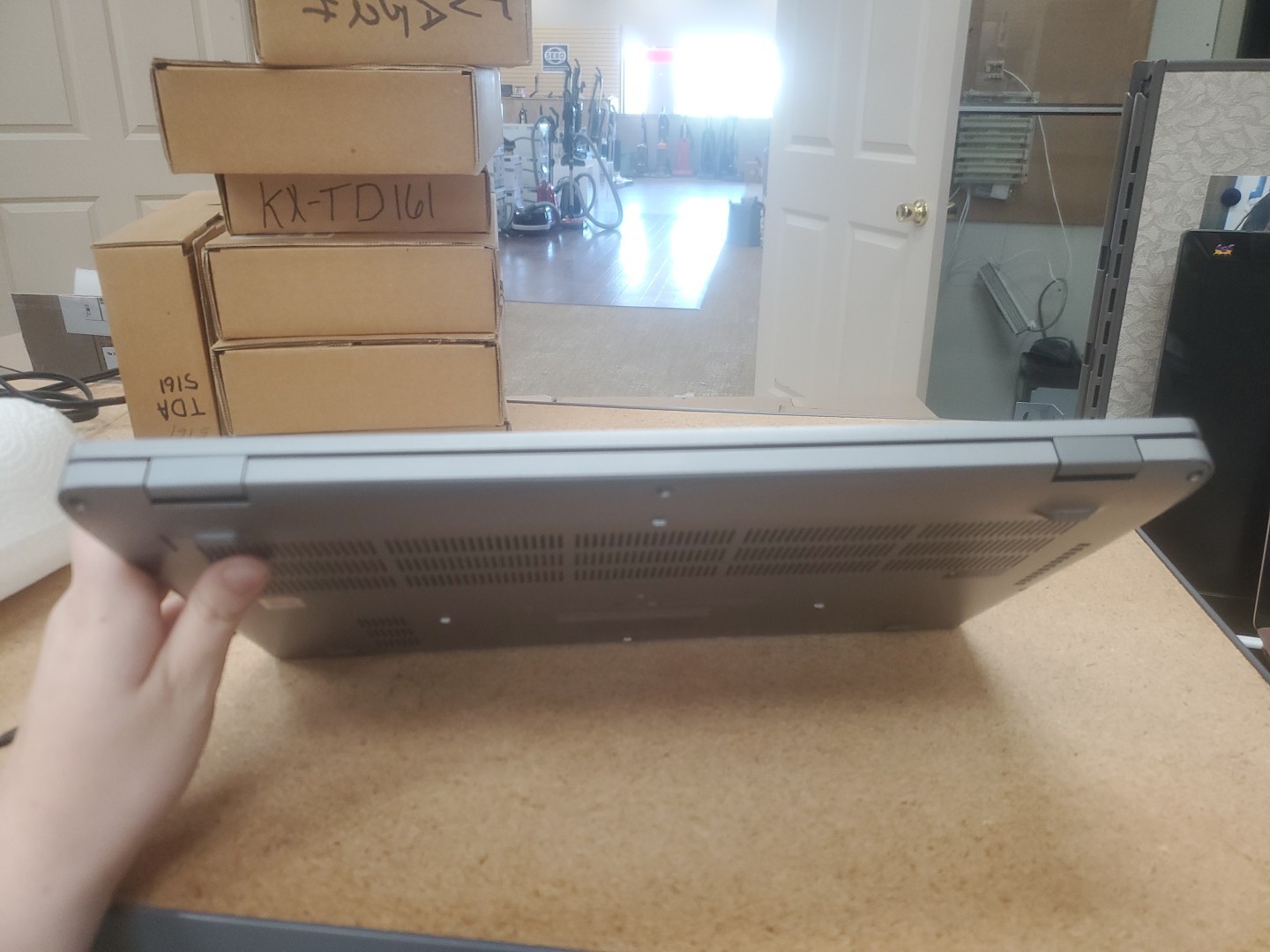 Dell Precision 3550 Laptop – i5-10310U 8GB 256GB SSD 15.6″ 051426-1