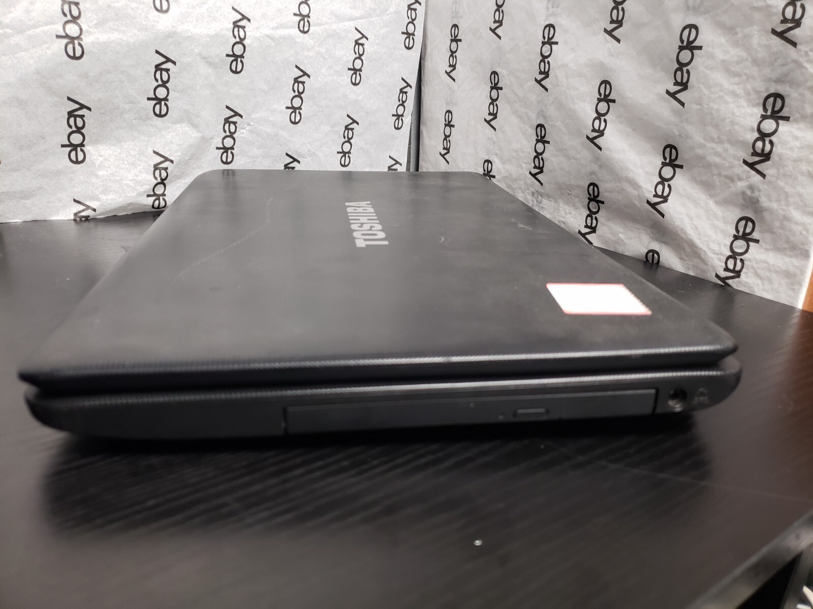 Toshiba Satellite C650D 15.6″ | AMD E-240@1.5GHz | 3GB RAM | 256GB SSD*NO OS/BAT