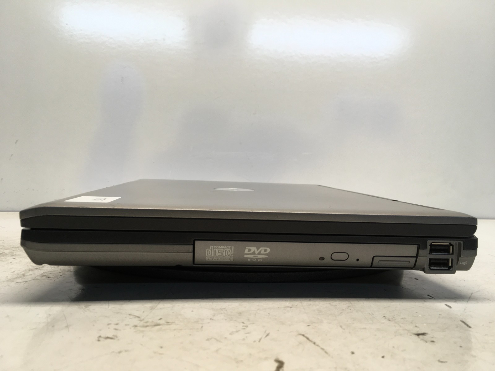 Dell Latitude D830 Intel Core 2 Duo 06FA 2GHz 2 GB 500 GB WIN XP