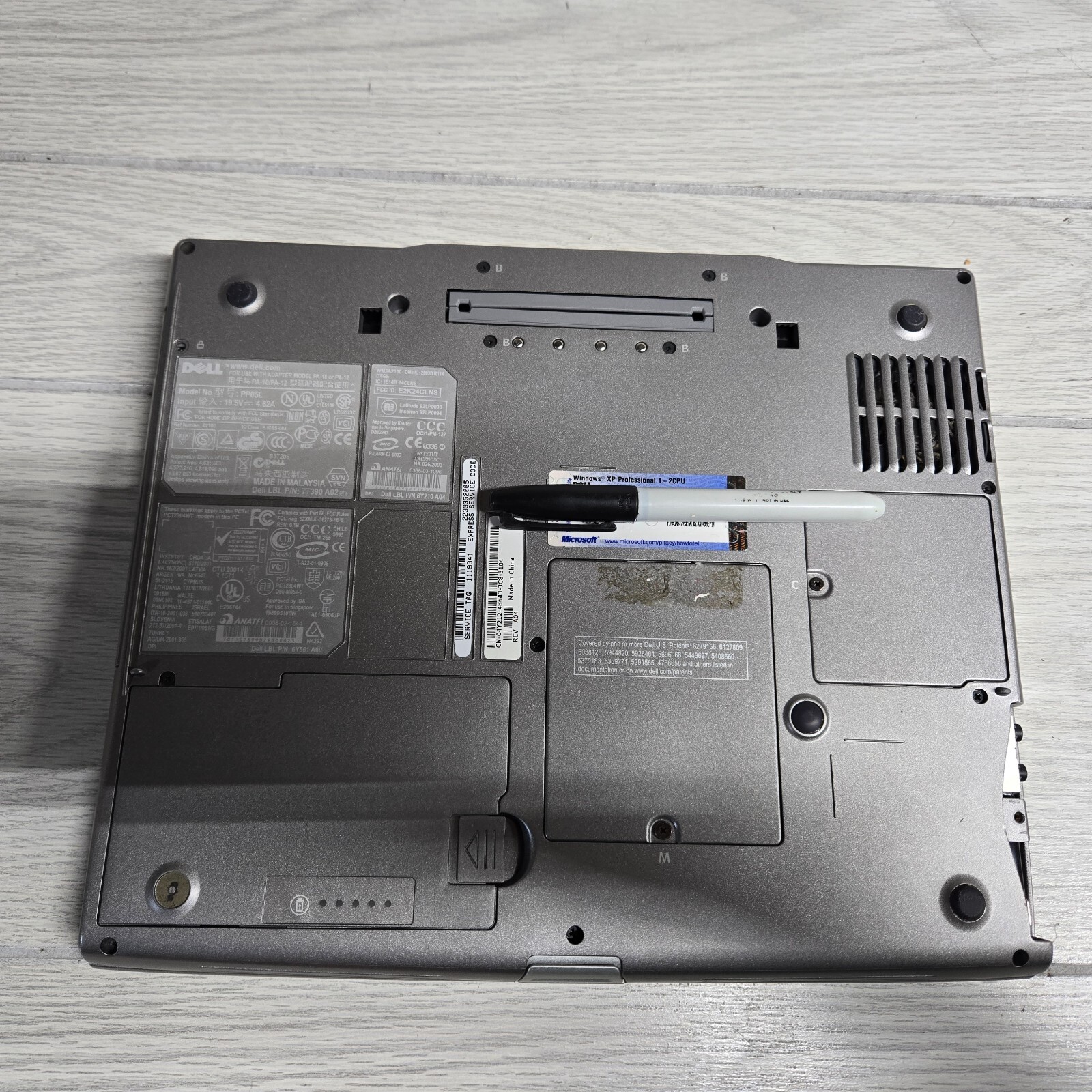 *TWO* Dell Latitude D500 14″ XGA Laptop Computers *PARTS OR REPAIR*
