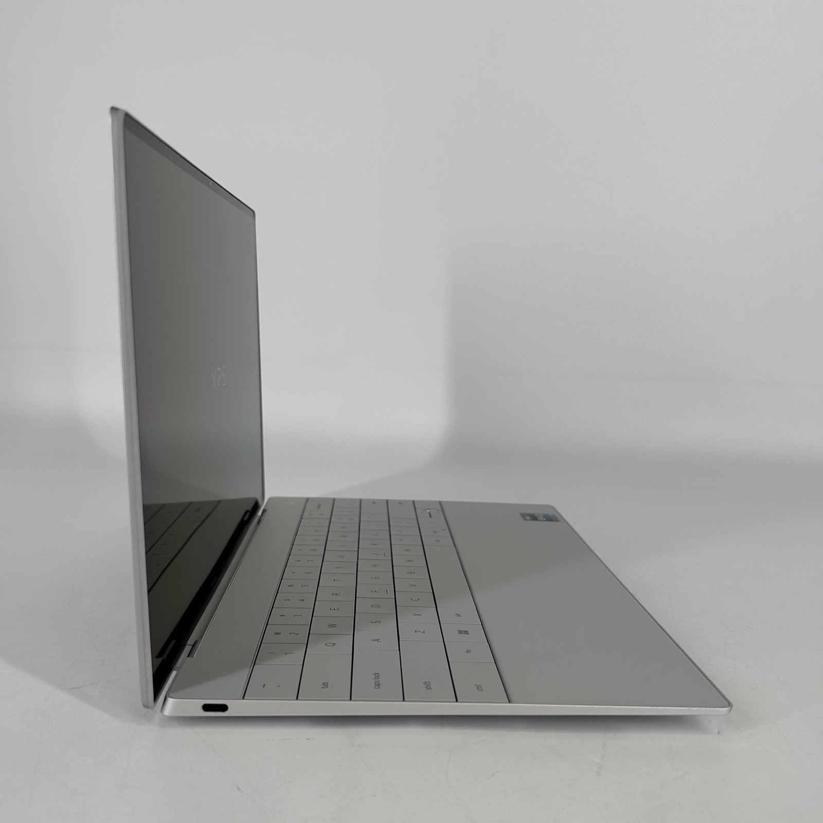 Dell XPS 13 Plus 9320 3.5K TOUCH 1.8 GHz i7-1280P 16GB 512GB SSD Very Good