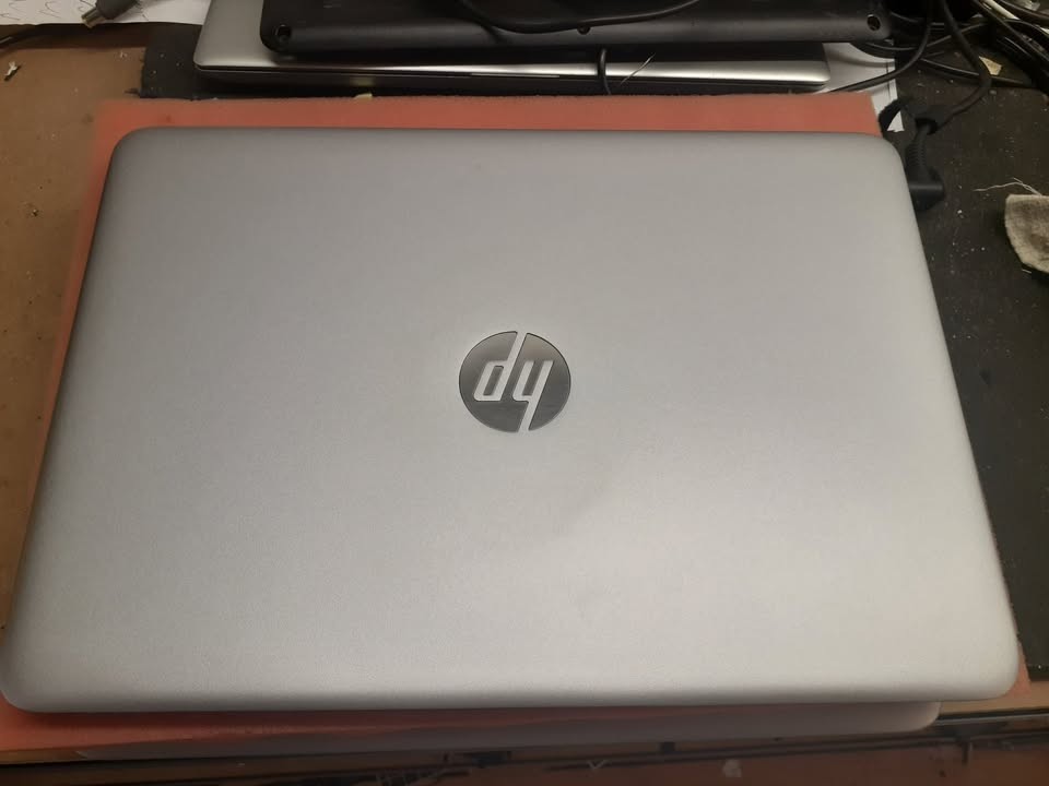 HP EliteBook 840 G3 14″ FHD i5-6300U 2.40GHz 16GB 256GB SSD W11P Backlit