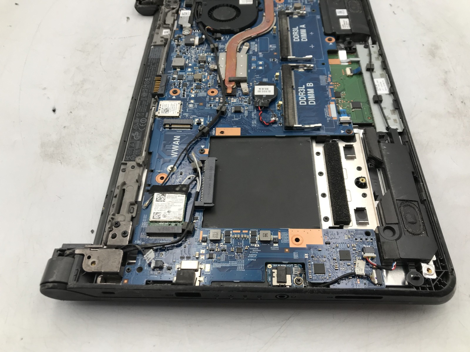 DELL LATITUDE 3340 – BOOTS TO BIOS/LOCKED – INTEL I3 4030U – NO RAM – READ – BB!
