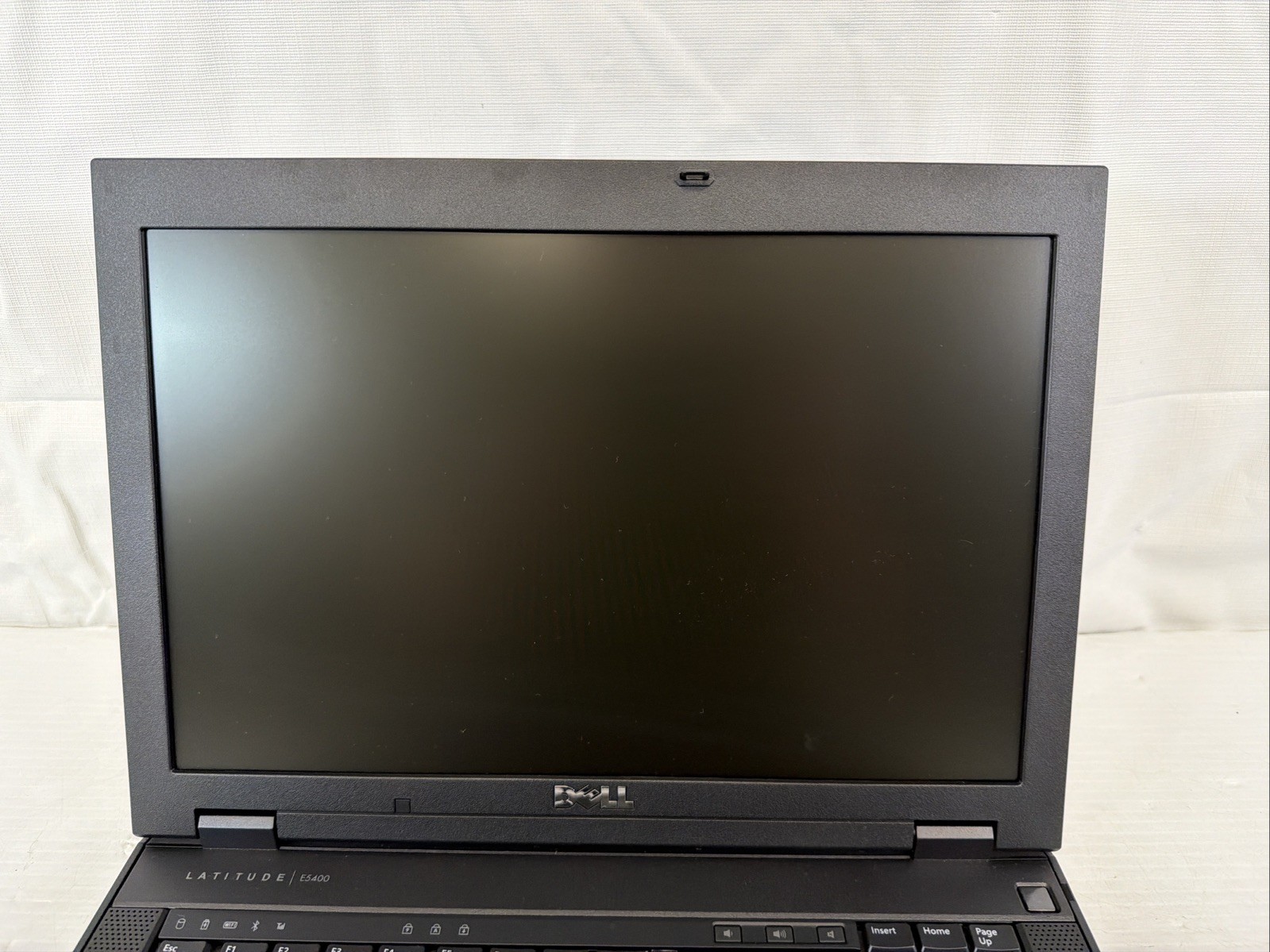 Dell Latitude E5400 14″ Intel Core 2 Duo T8600 2.40GHz 2GB RAM 160GB HDD NO OS