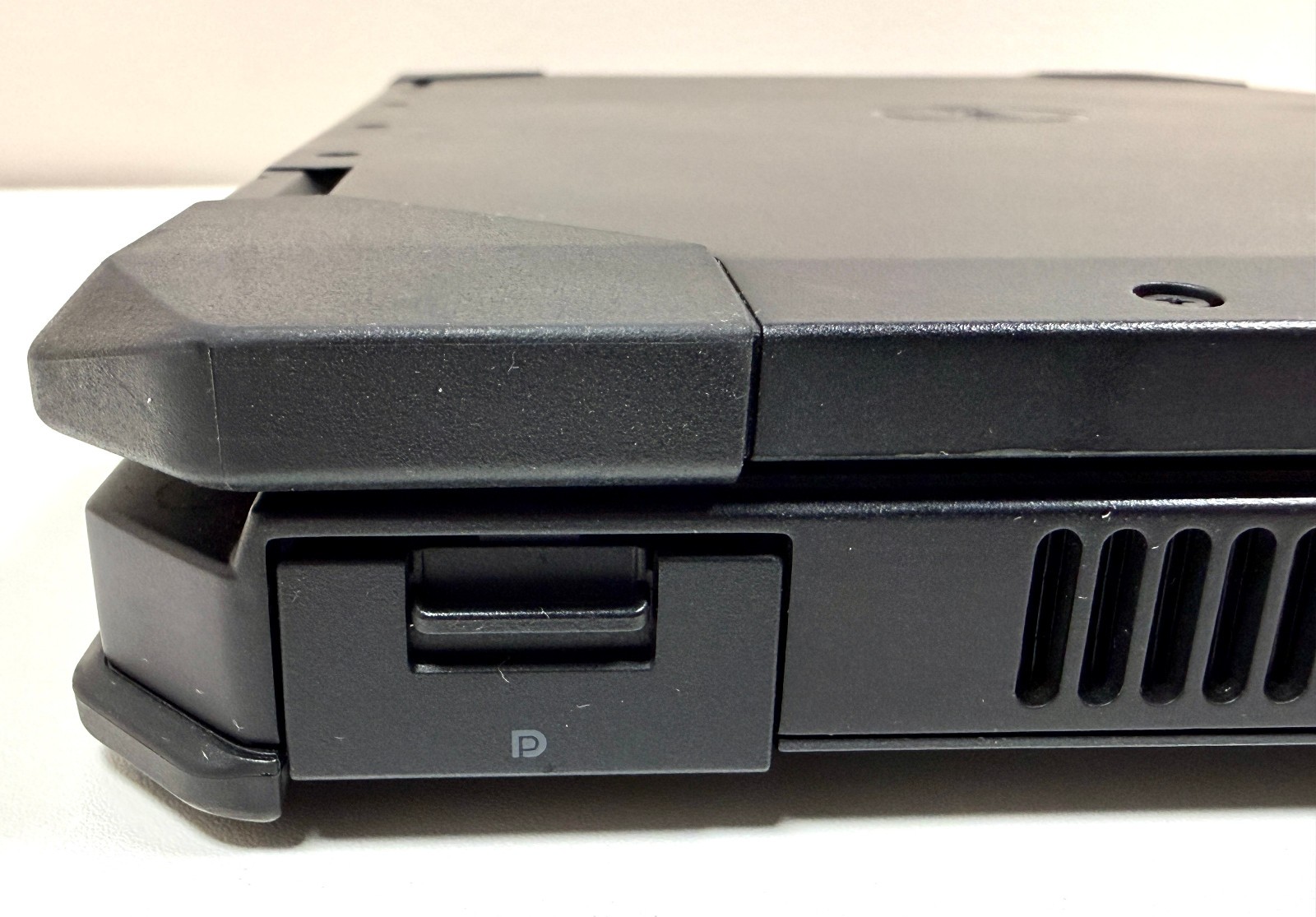 Dell Latitude 5420 Rugged 14″ Touch 1.9GHz Core i7-8650U 32GB RAM NO SSD or OS