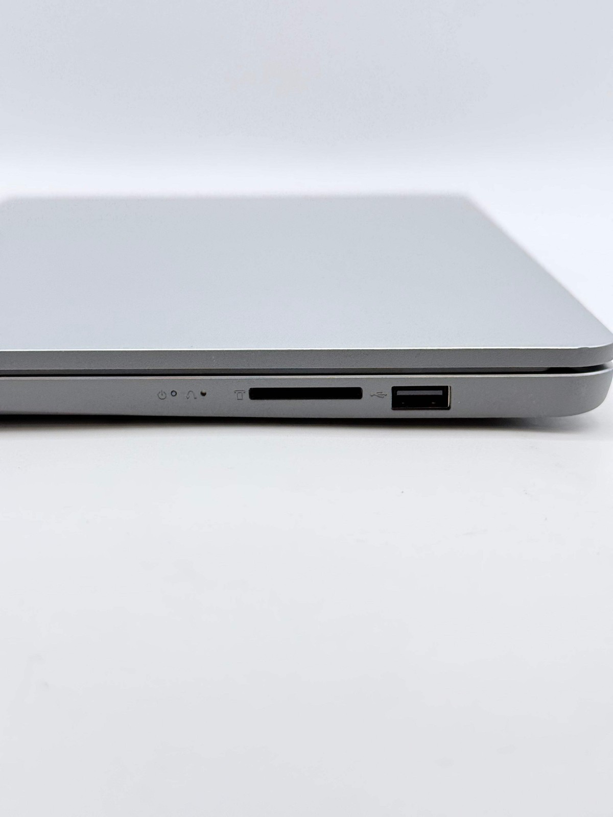 Lenovo IdeaPad 1 14IGL7 14″ 4GB RAM 1TB SSD Silver
