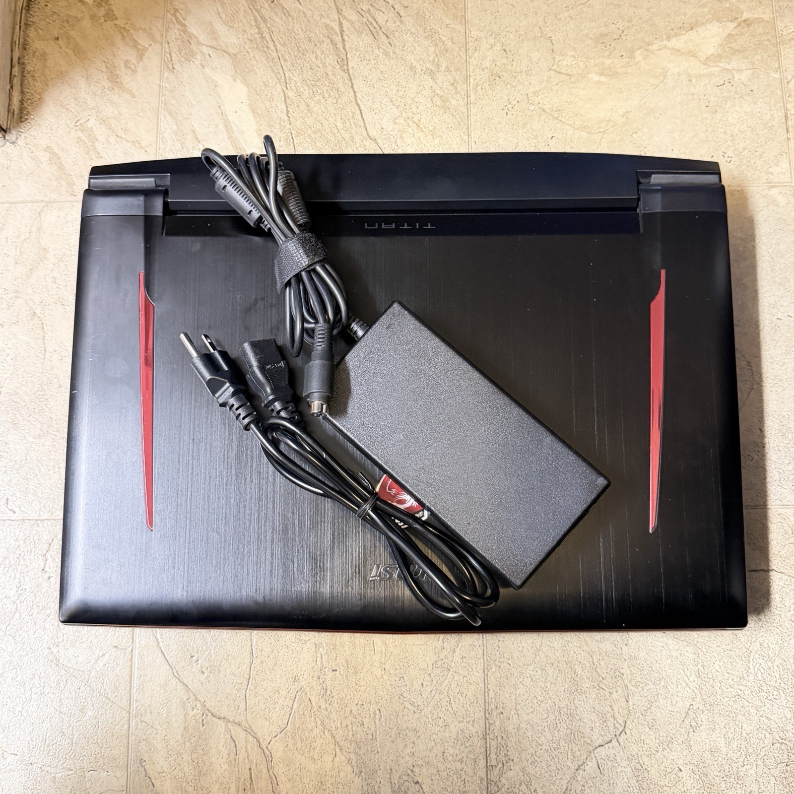 MSI 17.3 GT73 Titan i7-6820HK | 64GB | 1TB SSD + 4TB SSD | NVIDIA GTX 1080 8GB