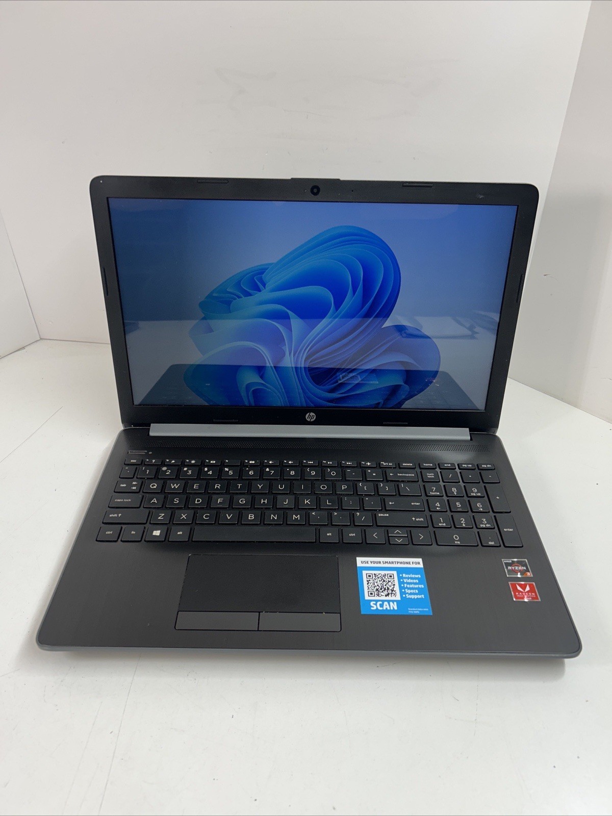 HP Laptop 15-db0051od AMD Ryzen 3 2200U@2,5GHz 16GB RAM 256GB SSD W11P