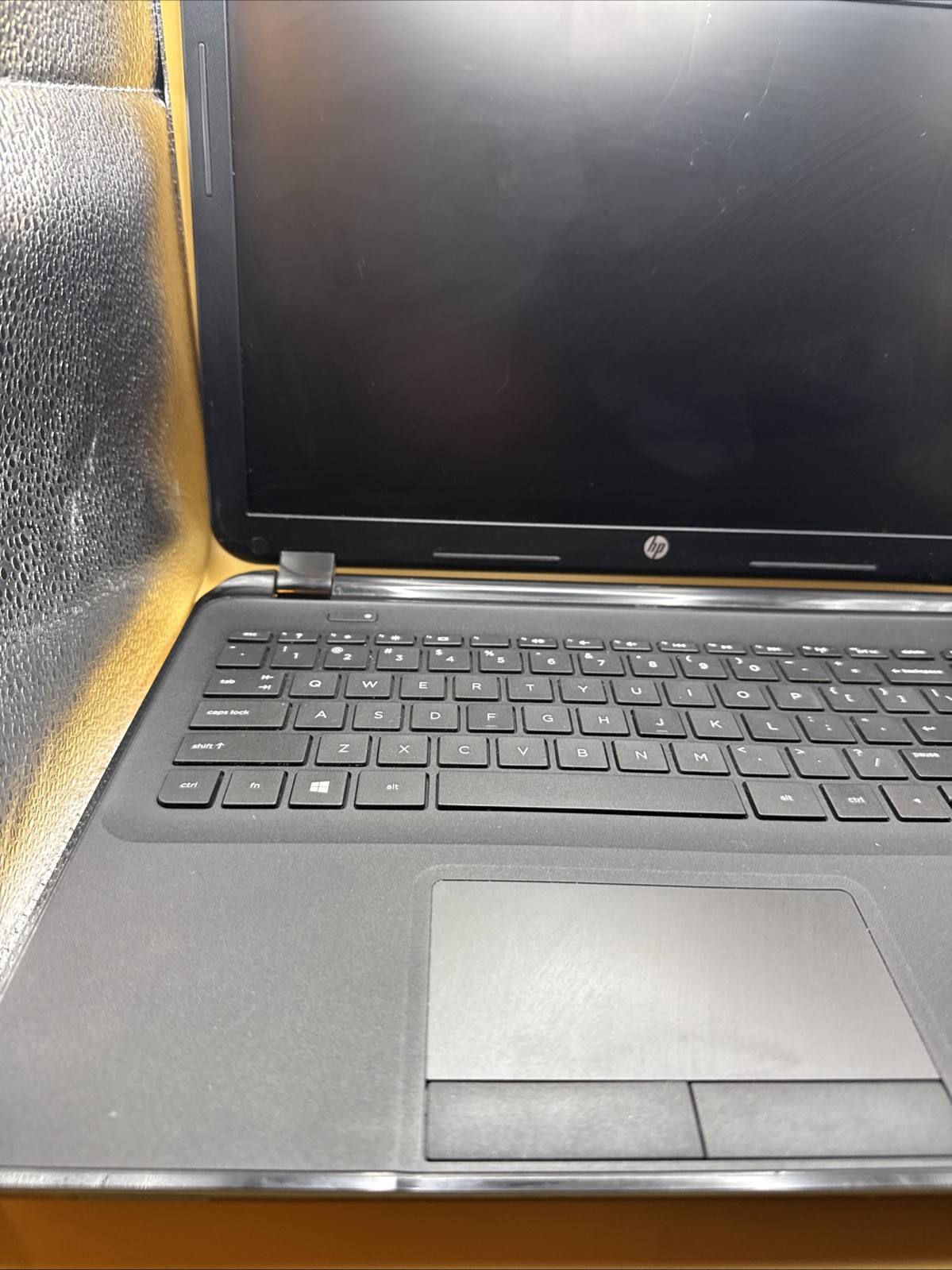 HP Envy 17-3290NR 17.3″ i7-3720QM, 8GB Ram, Beats Audio, AMD Radeon 7800M,READ
