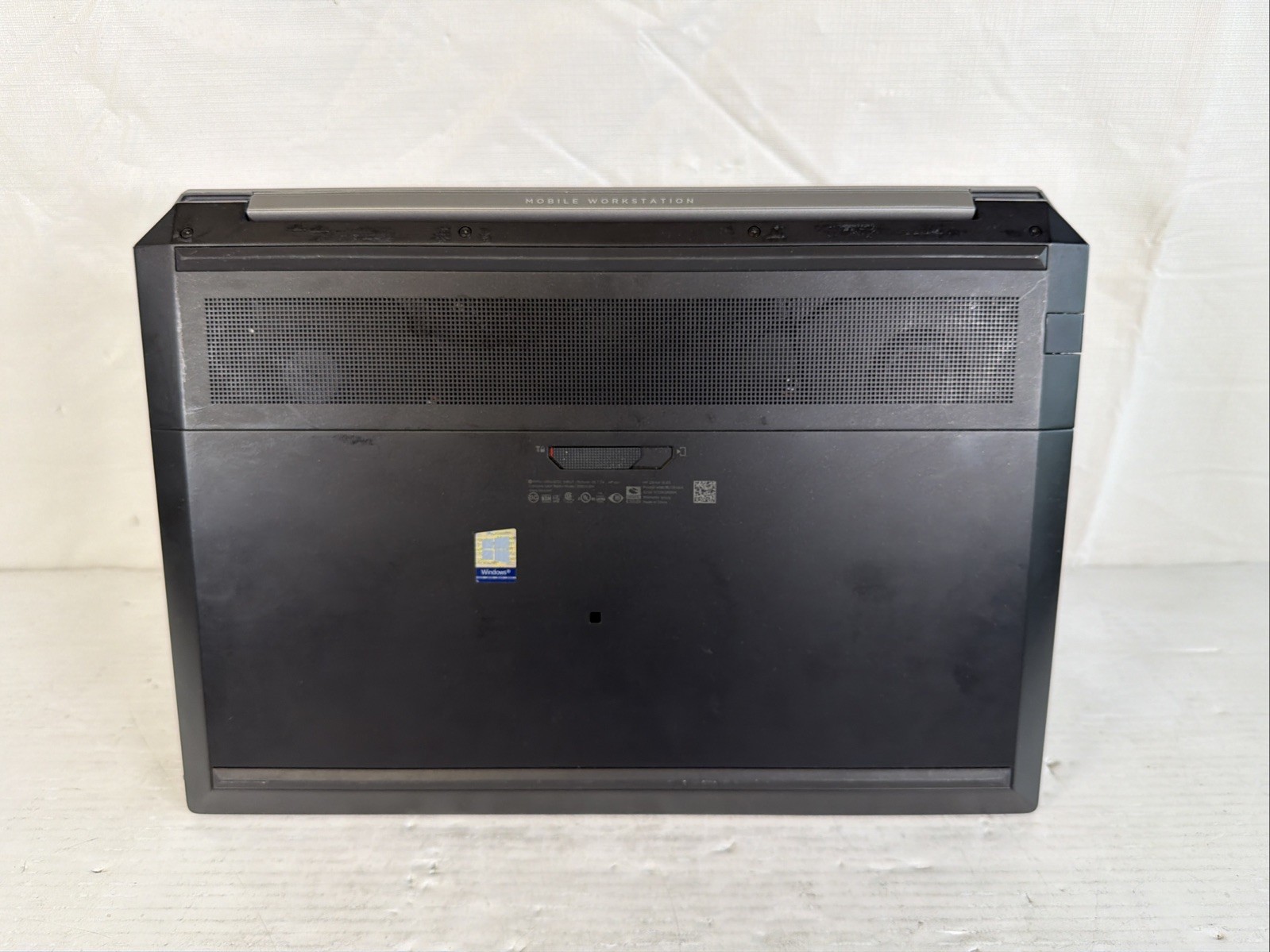 HP Z Book 15 G5 17.3″ i7-8750H@2.2GHz, 16GB RAM, NO SSD/OS – READ -DENT- WORKS