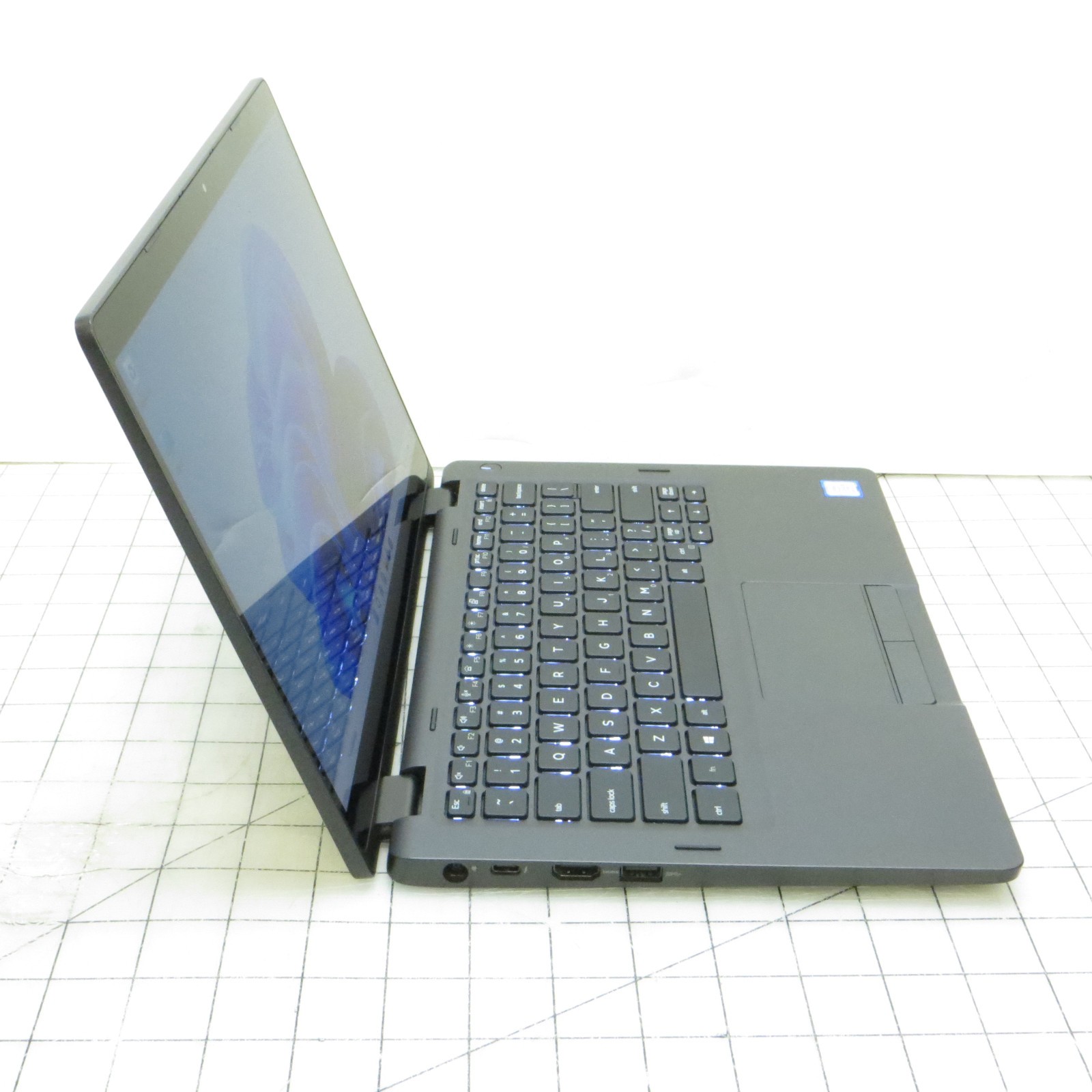 Dell Latitude 5300 Intel i5 8th Gen 8GB RAM 256GB SSD 13.3″ Win 11 Touch Laptop