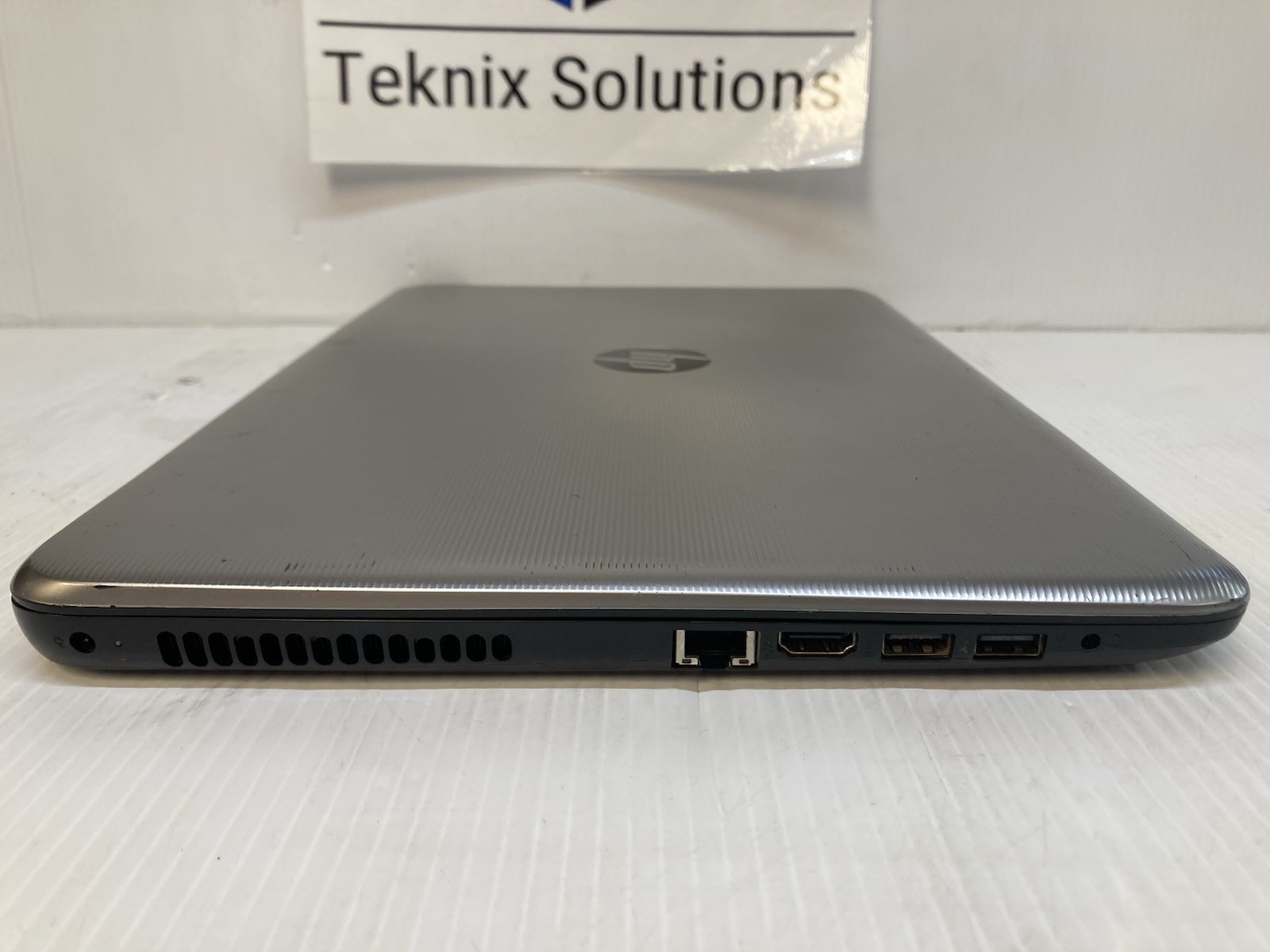HP 15-ay039wm Laptop Intel Core i3-6100U 2.3GHz 8GB RAM No HDD – Boot to BIOS