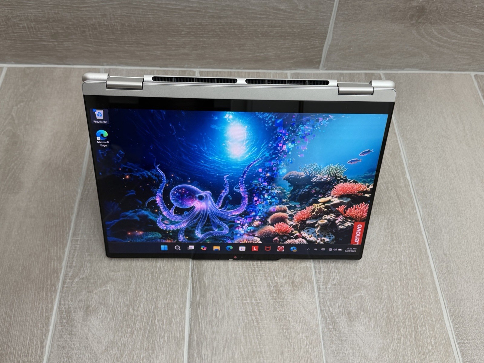 Lenovo Yoga 7 2-in-1 14AKP10 Touch Laptop Ryzen Al 5 340 16GB RAM 512GB NVMe