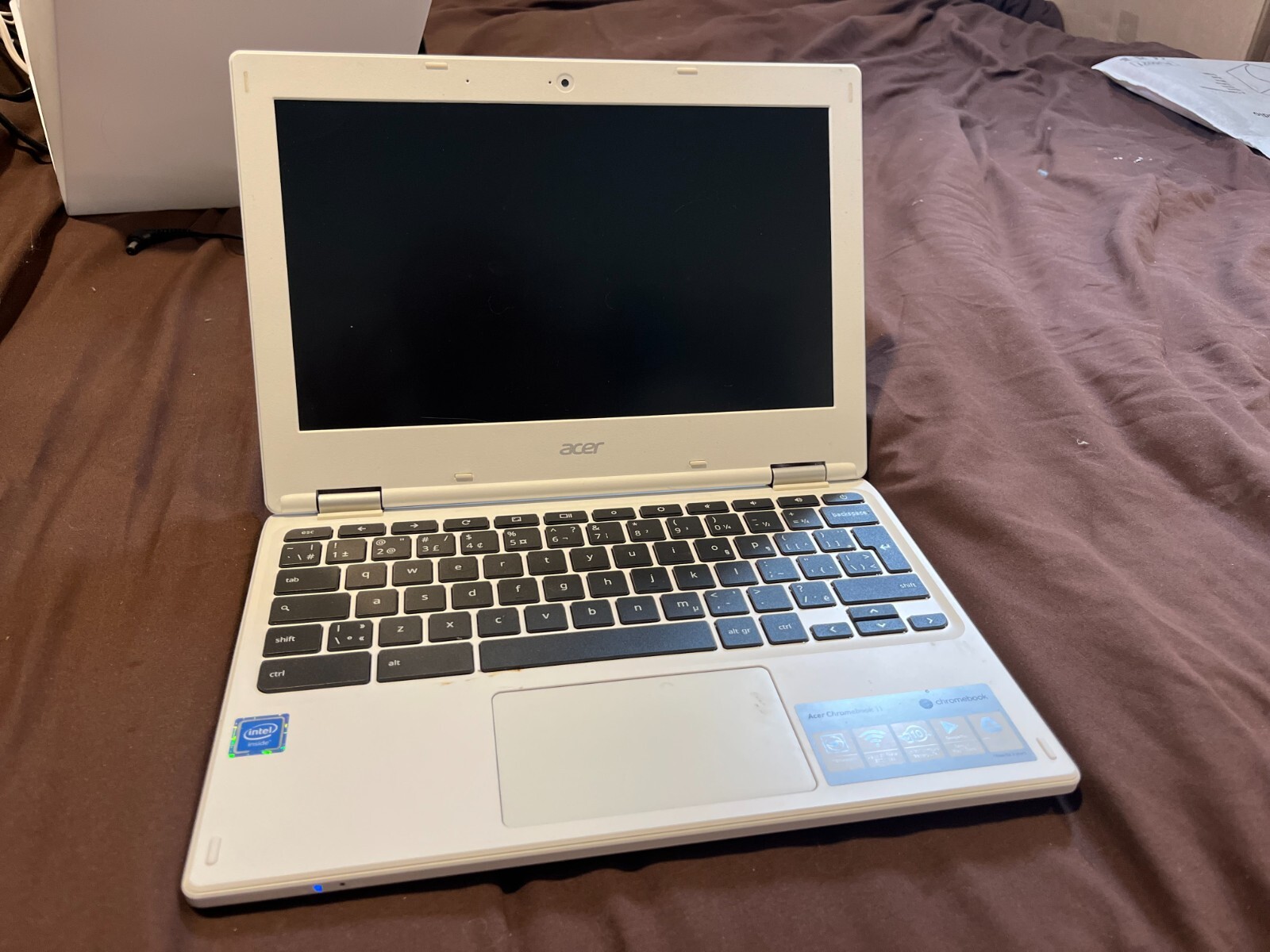 White Acer Chromebook 11 CB3-131 Laptop w Charger | Used-Like New