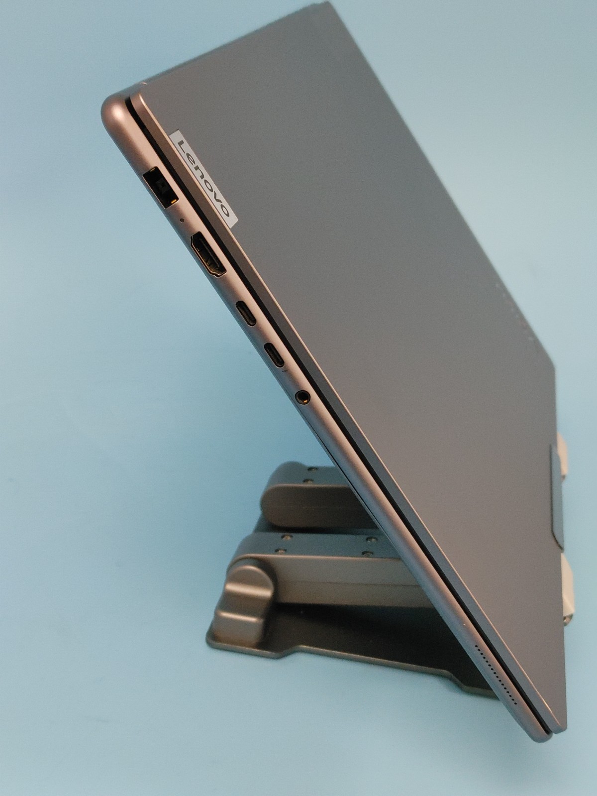 Lenovo Yoga 9 Pro 16IMH9 16″ 3.2k Ultra 9 185H 32GB DDR5 1TB PCI-E SSD RTX 4050