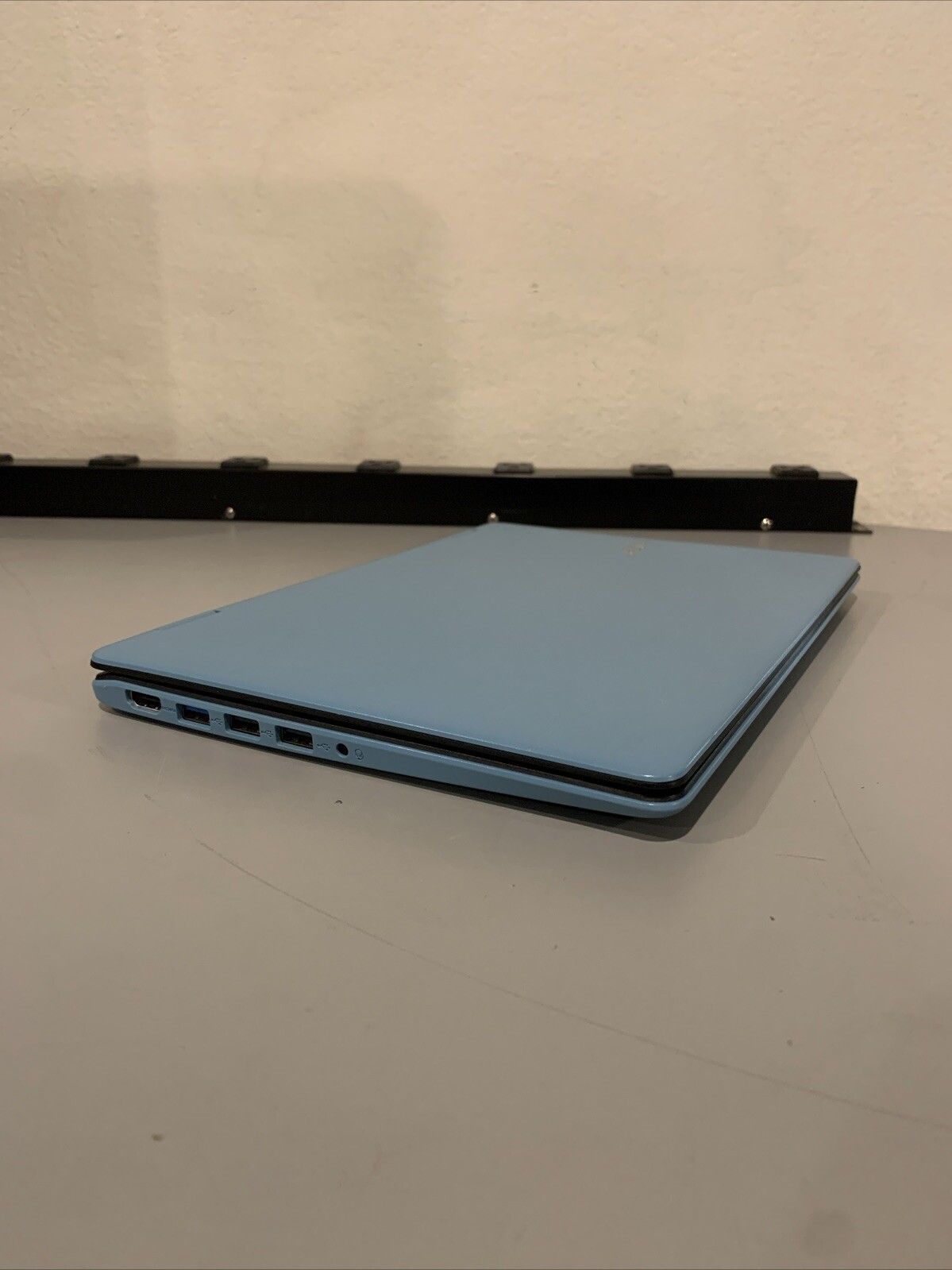 Acer Spin 1 SP111-31-C2W3 Touchscreen Convertible Laptop Needs Battery