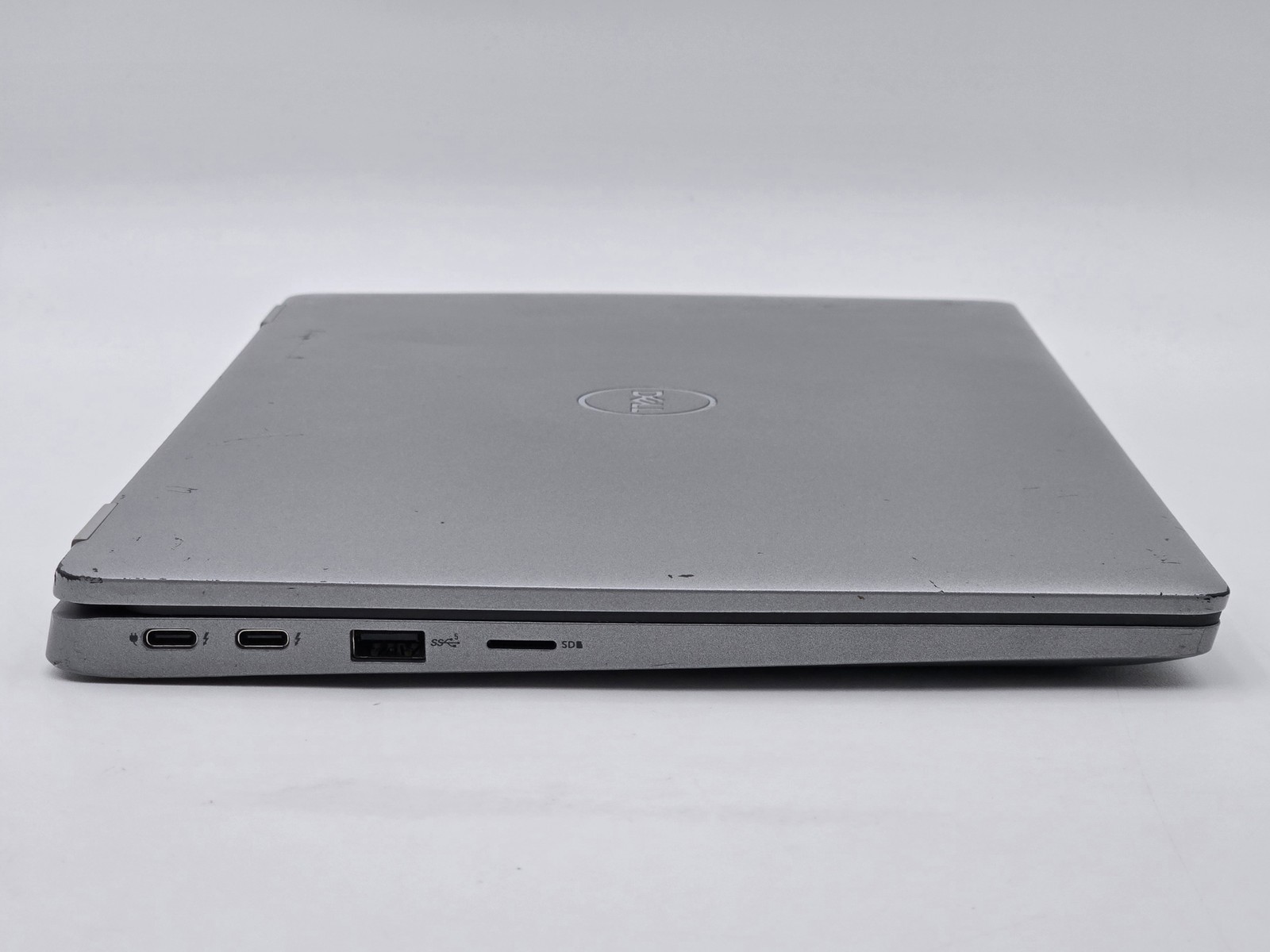 Dell Latitude 5330 13.3″ FHD Touch i7-1265U 16GB 512GB SSD Win 11 Pro