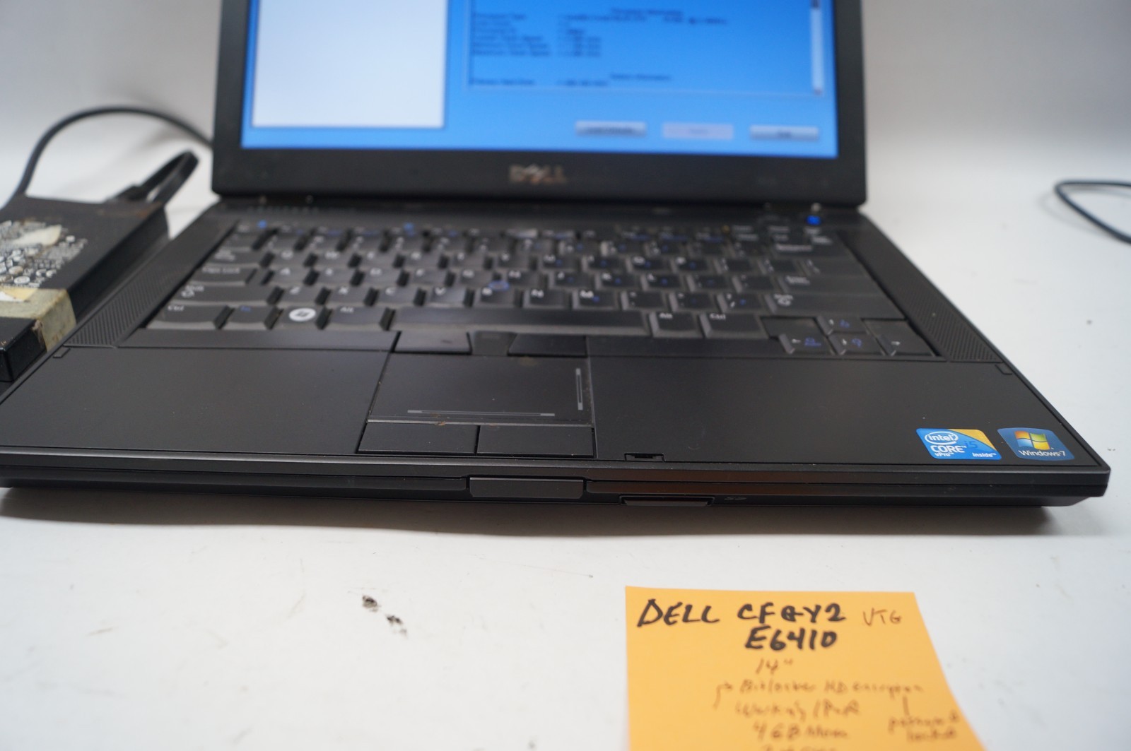 DELL CFGY2 E6410 Latitude Notebook 14″ 4GB Mem 2.4GHz 250GB HD WORKING PoR E112