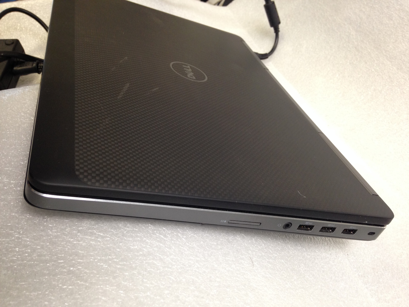 Dell 7520 i7-7920HQ 3.1GHz 16GB 512GB Window10 Pro w/ AC Adapter Touch screen.