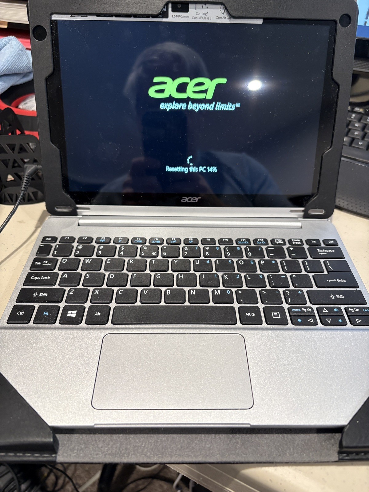 Acer Aspire Switch 10 10.1″ 2-in-1 Detachable Touch 2GB 64GB Win 10 in Gray