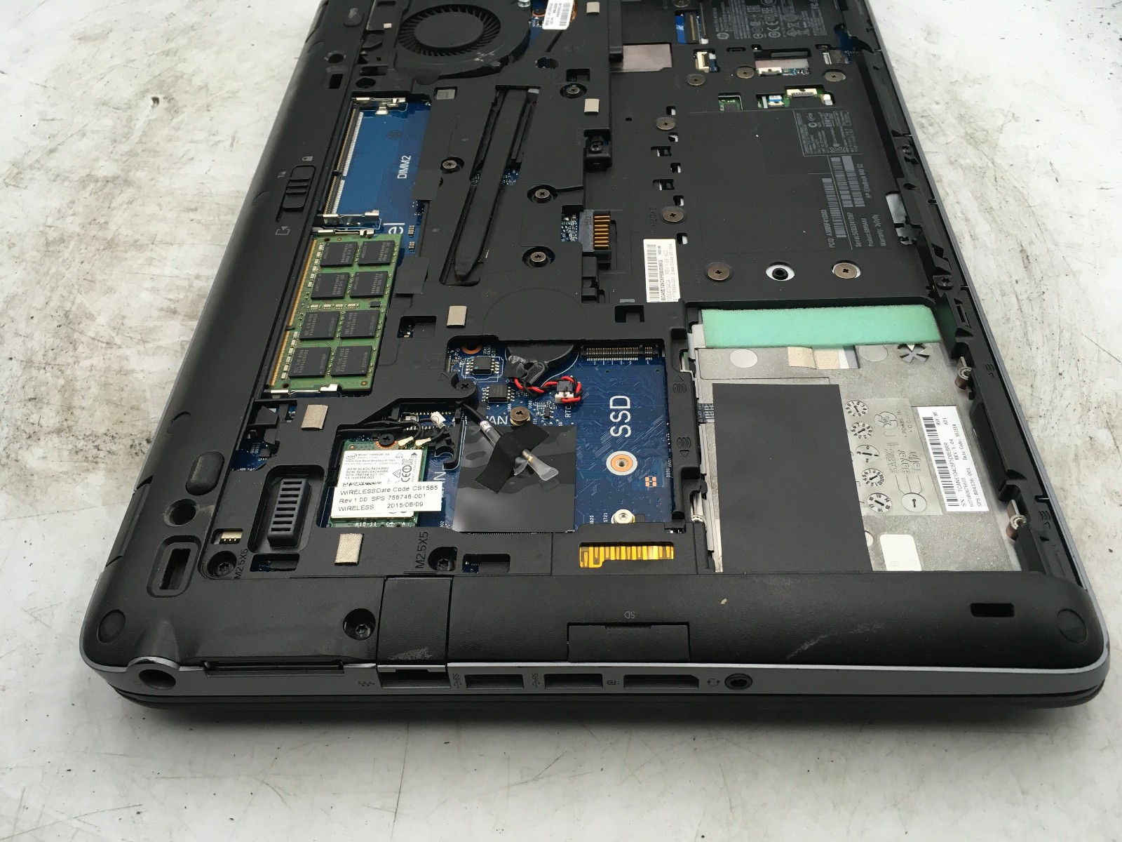 HP ELITEBOOK 840 G2 – BOOTS TO BIOS/ADMIN LOCK – INTEEL I7 5600U – 8GB RRAM – BB