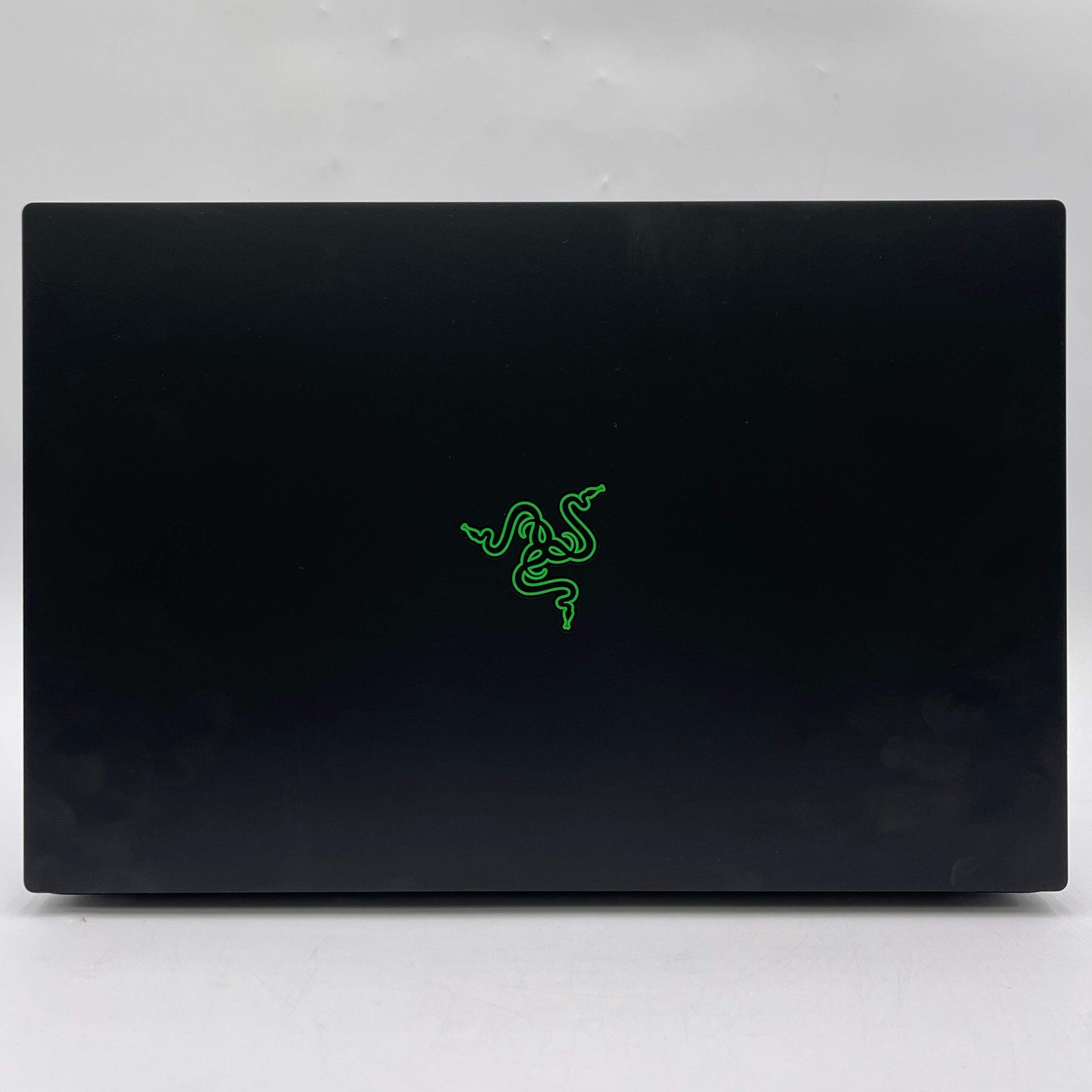 Razer Blade 15 i7-10875H 2.3GHz 40GB RAM 1TB SSD GeForce RTX 2080 Super Max-Q