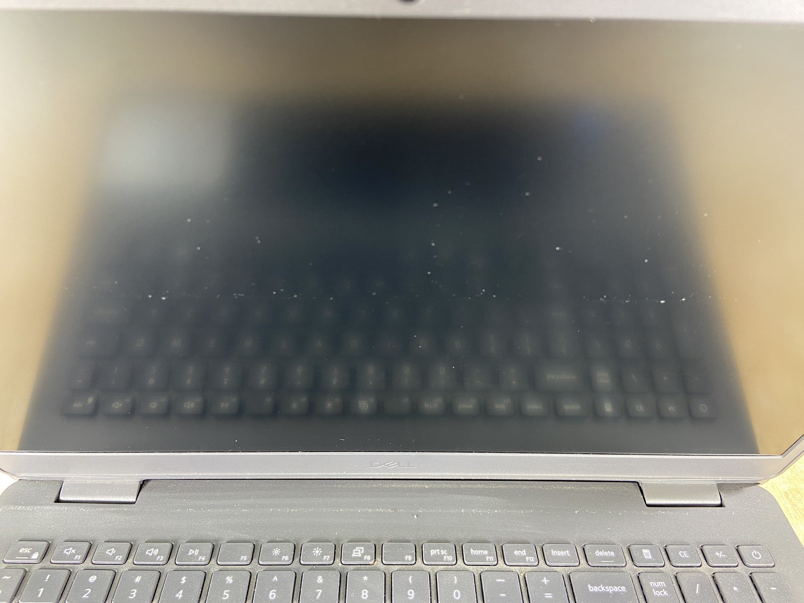 DELL INSPIRON 3501 i5-1135G7 @ 2.40GHz, 8GB RAM, NO HDD/OS